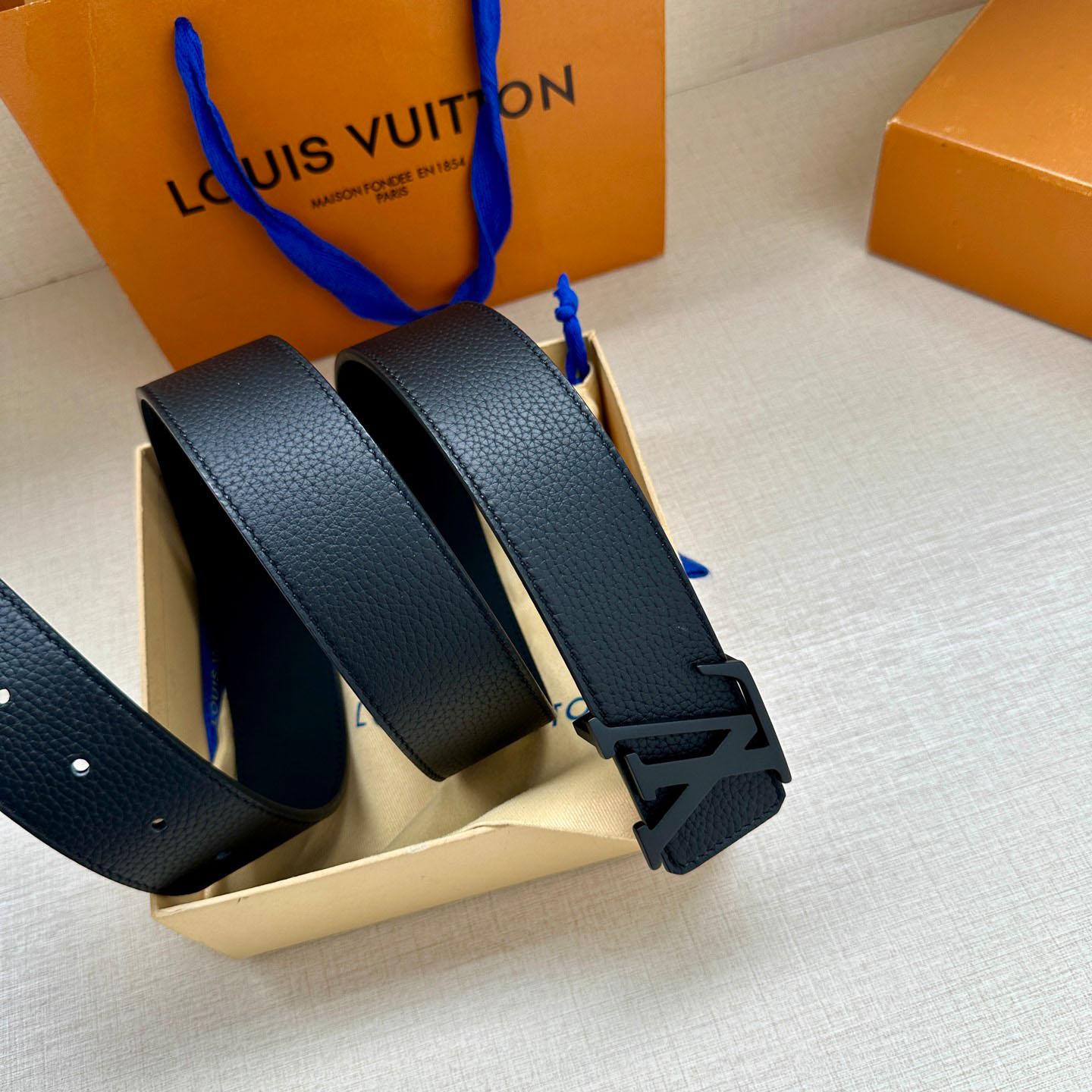 Louis Vuitton Initiales 40mm Reversible Belt - FashionPlug