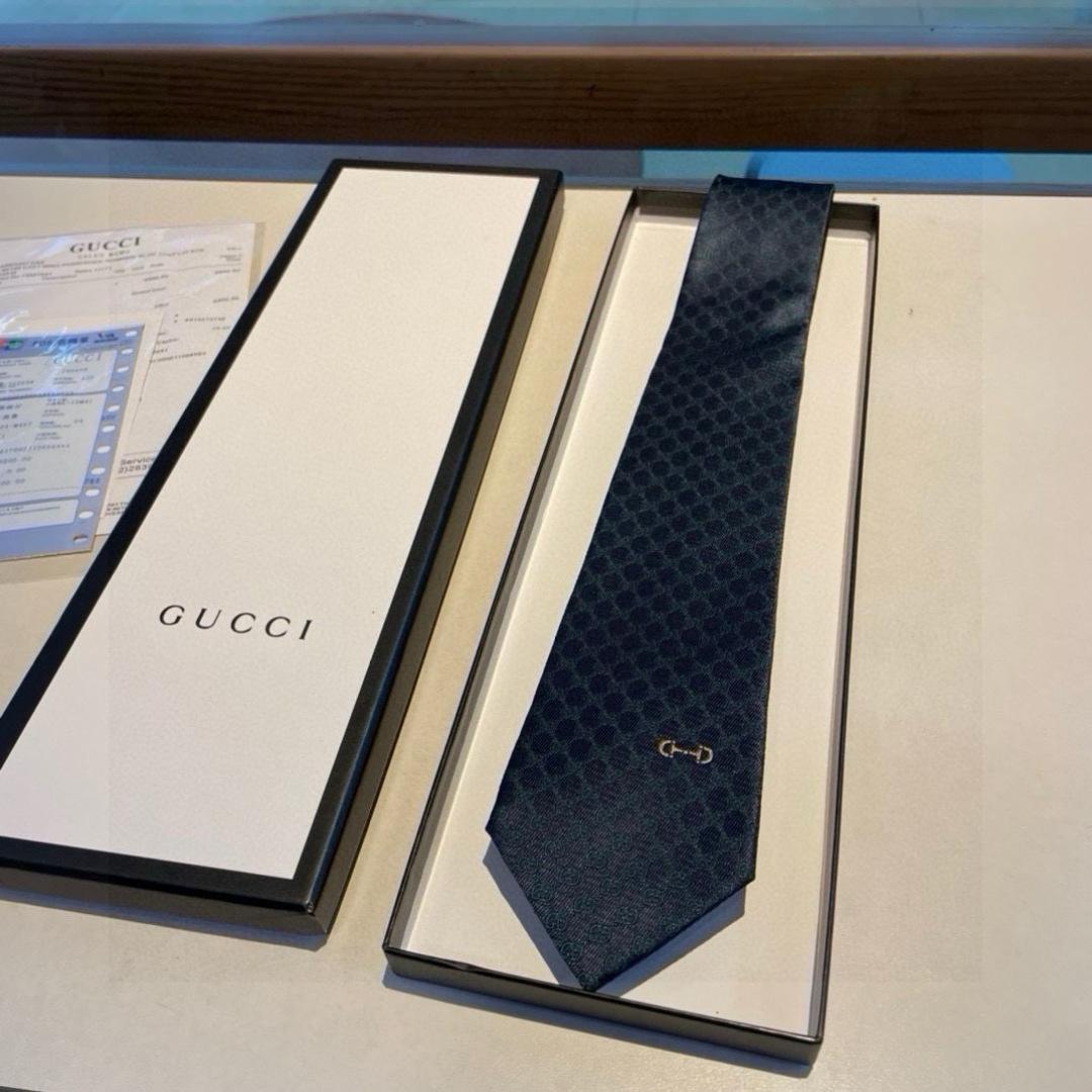 Gucci GG Silk Jacquard Tie - FashionPlug
