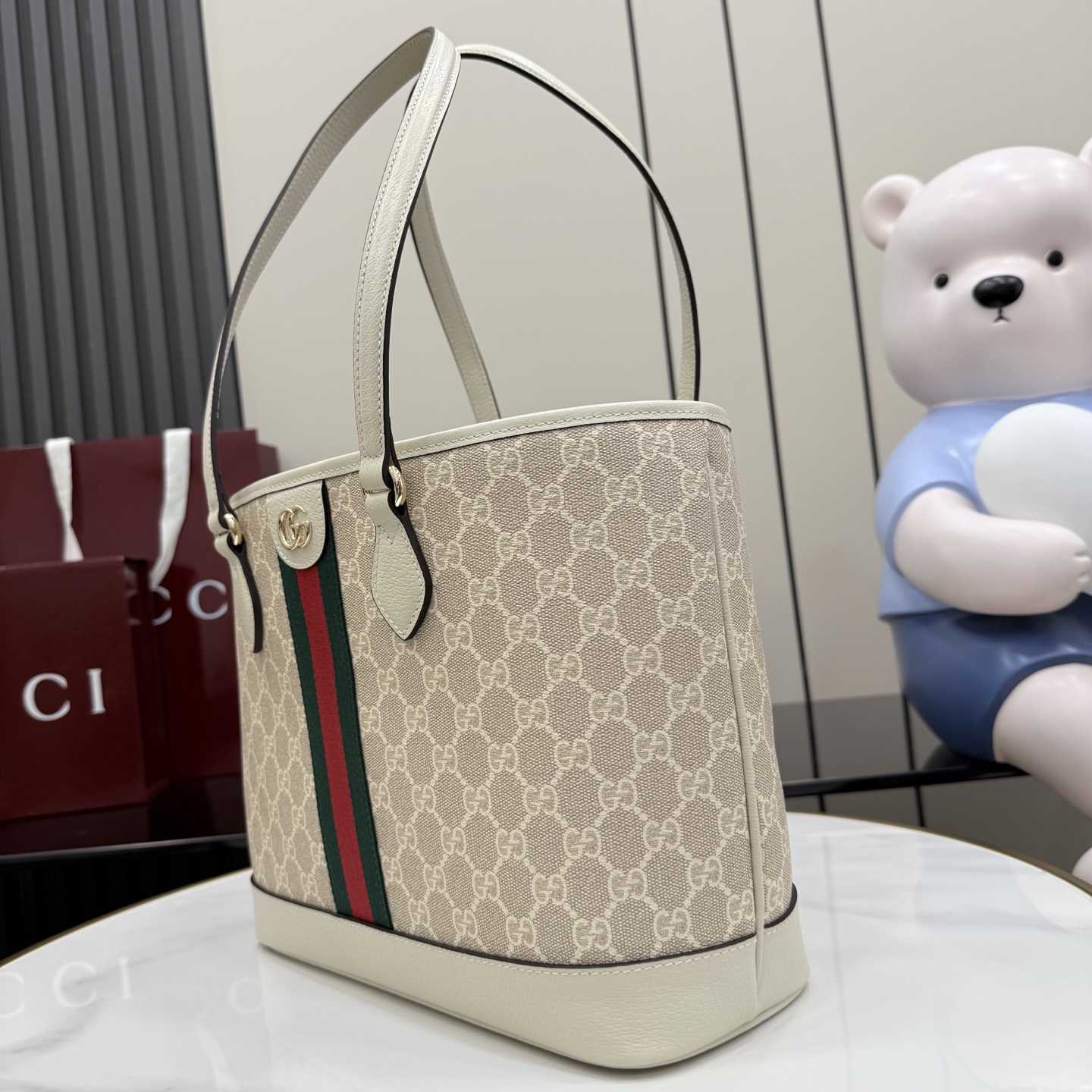 Gucci Ophidia Medium Tote Bag - FashionPlug