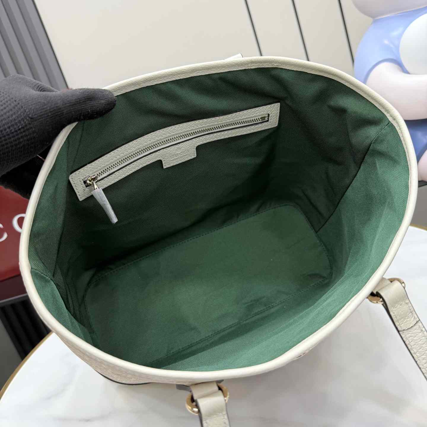 Gucci Ophidia Medium Tote Bag - FashionPlug