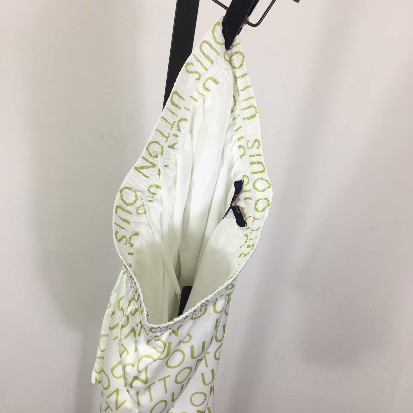 Louis Vuitton Printed Silk Shorts   1AJUTO - FashionPlug