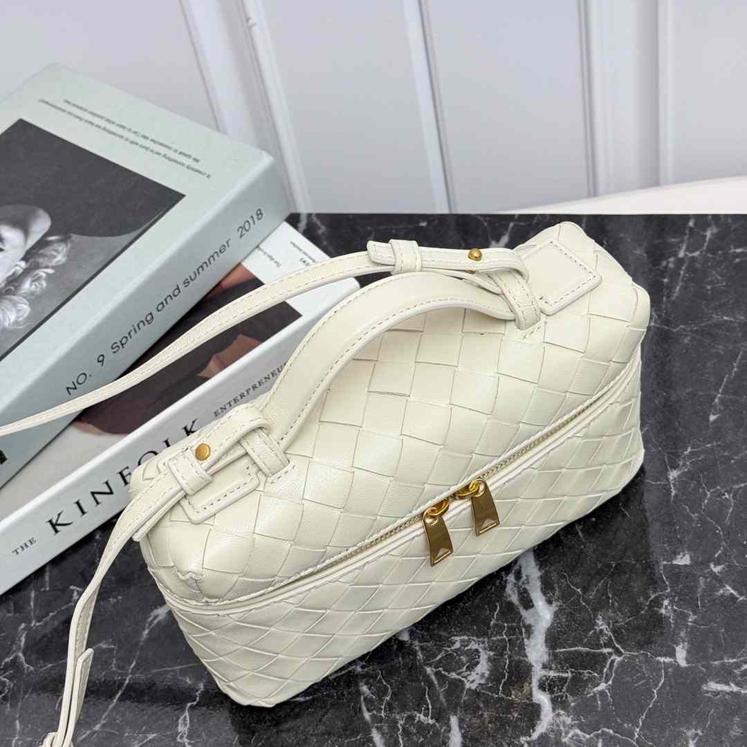 Bottega Veneta Bang Bang - FashionPlug