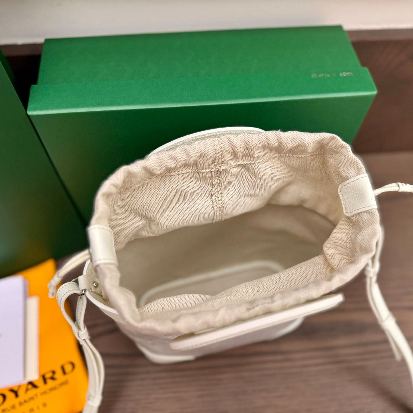 Goyard Beluga Mini Bag - FashionPlug