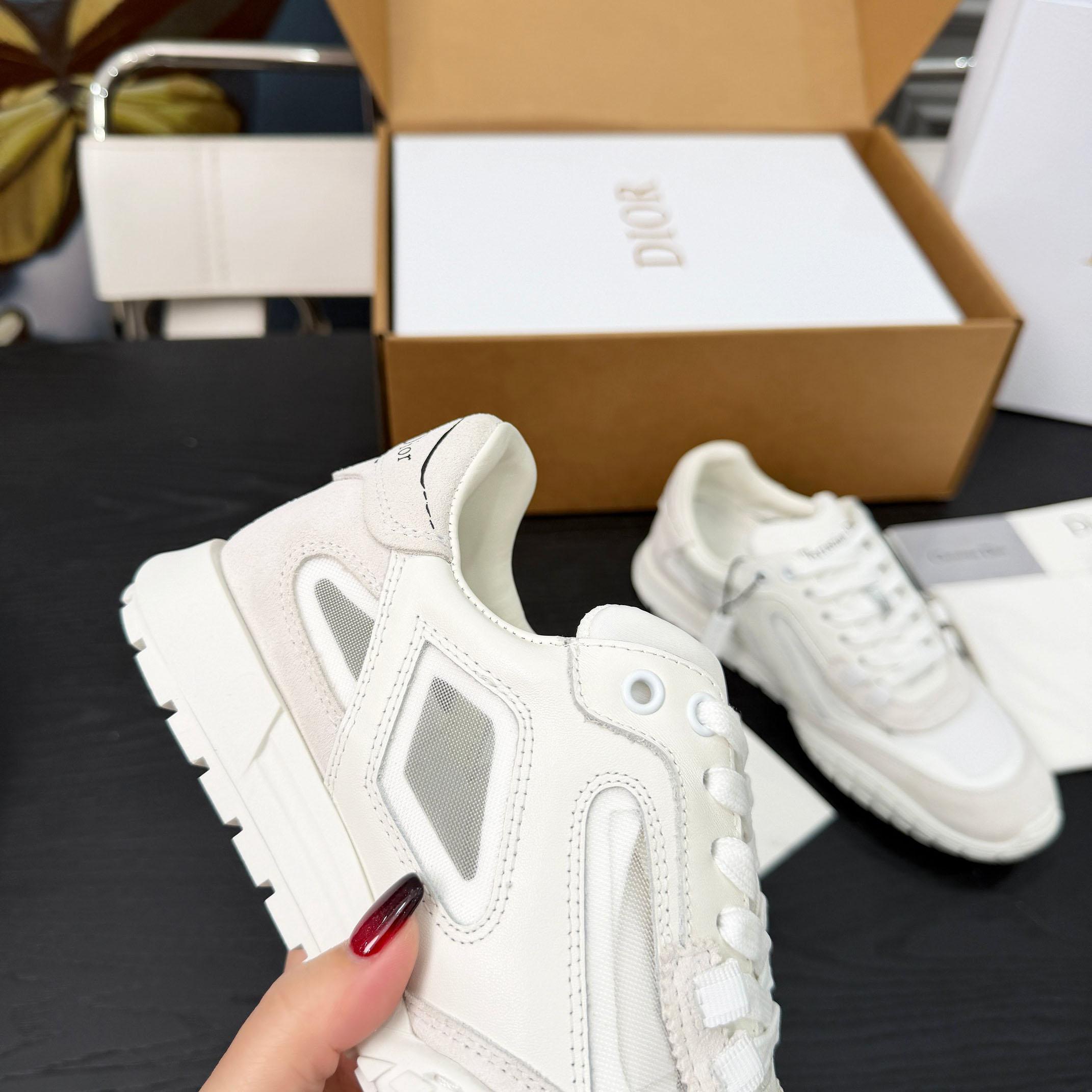 Dior Tech Sneaker - FashionPlug