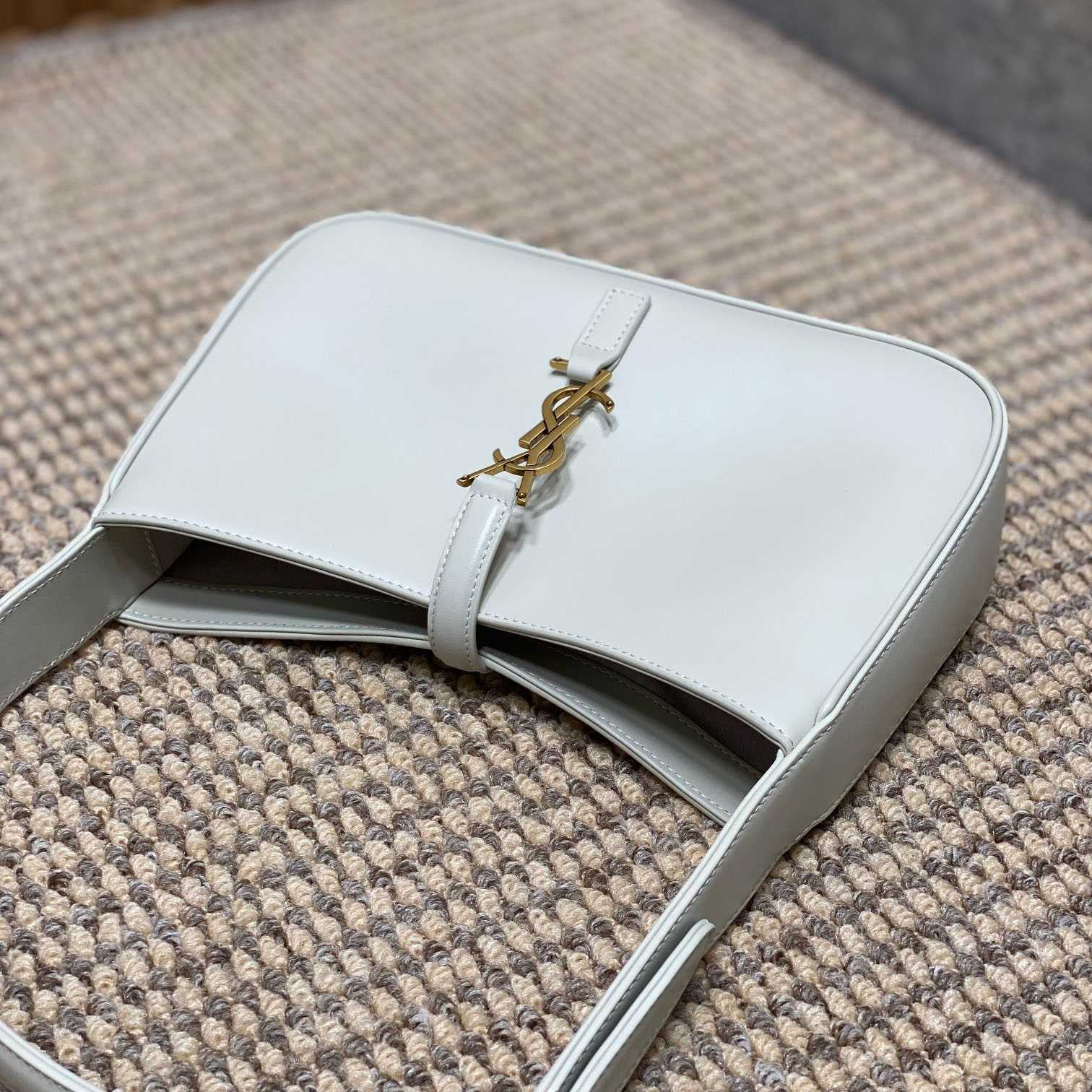 Saint Laurent Le 5 À 7 Hobo Bag 'Crema Soft' - FashionPlug