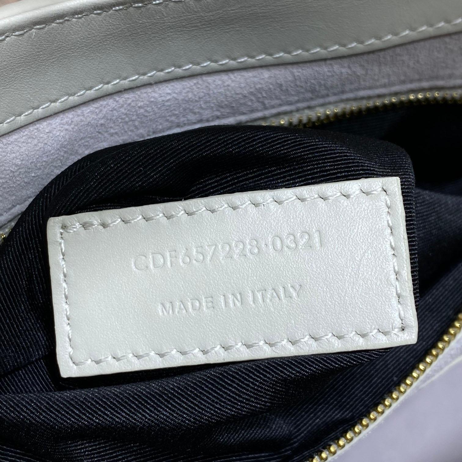 Saint Laurent Le 5 À 7 Hobo Bag 'Crema Soft' - FashionPlug