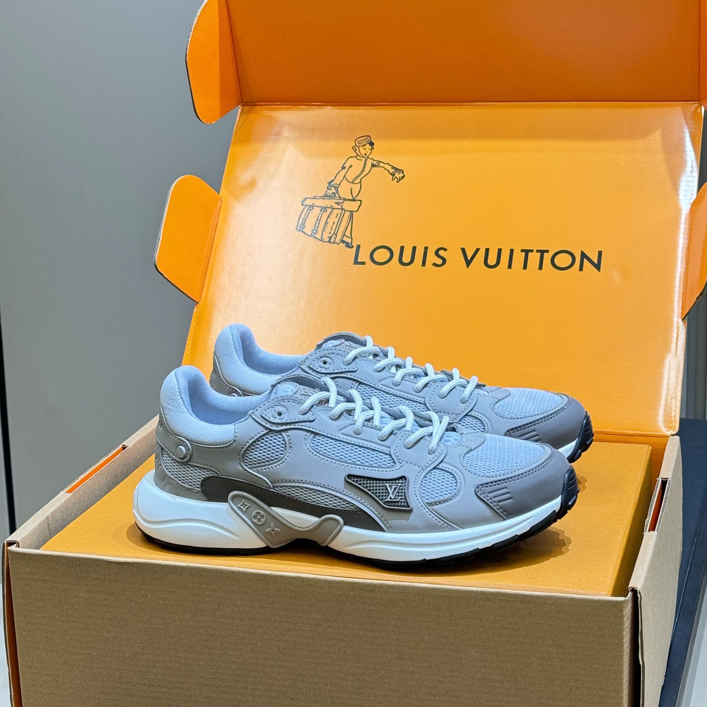 Louis Vuitton LV Olympia Sneaker 1AICQX - FashionPlug