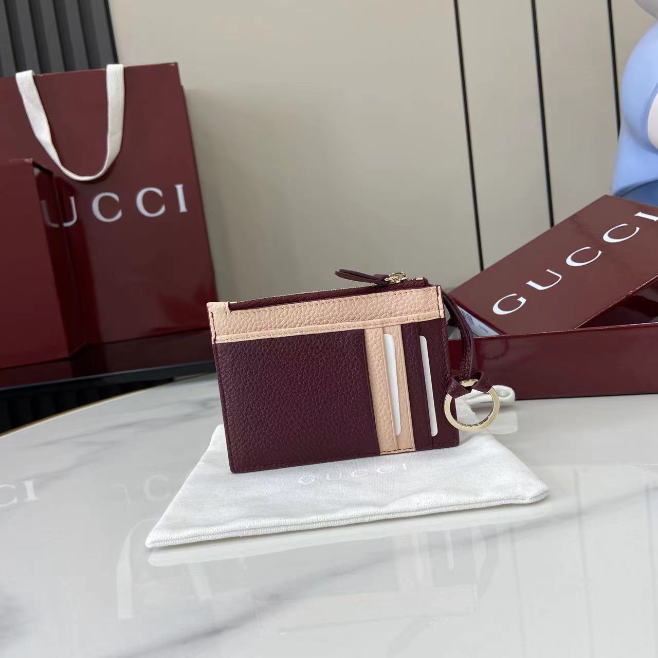 Gucci Bi-color GG Marmont Zip Key Pouch - FashionPlug