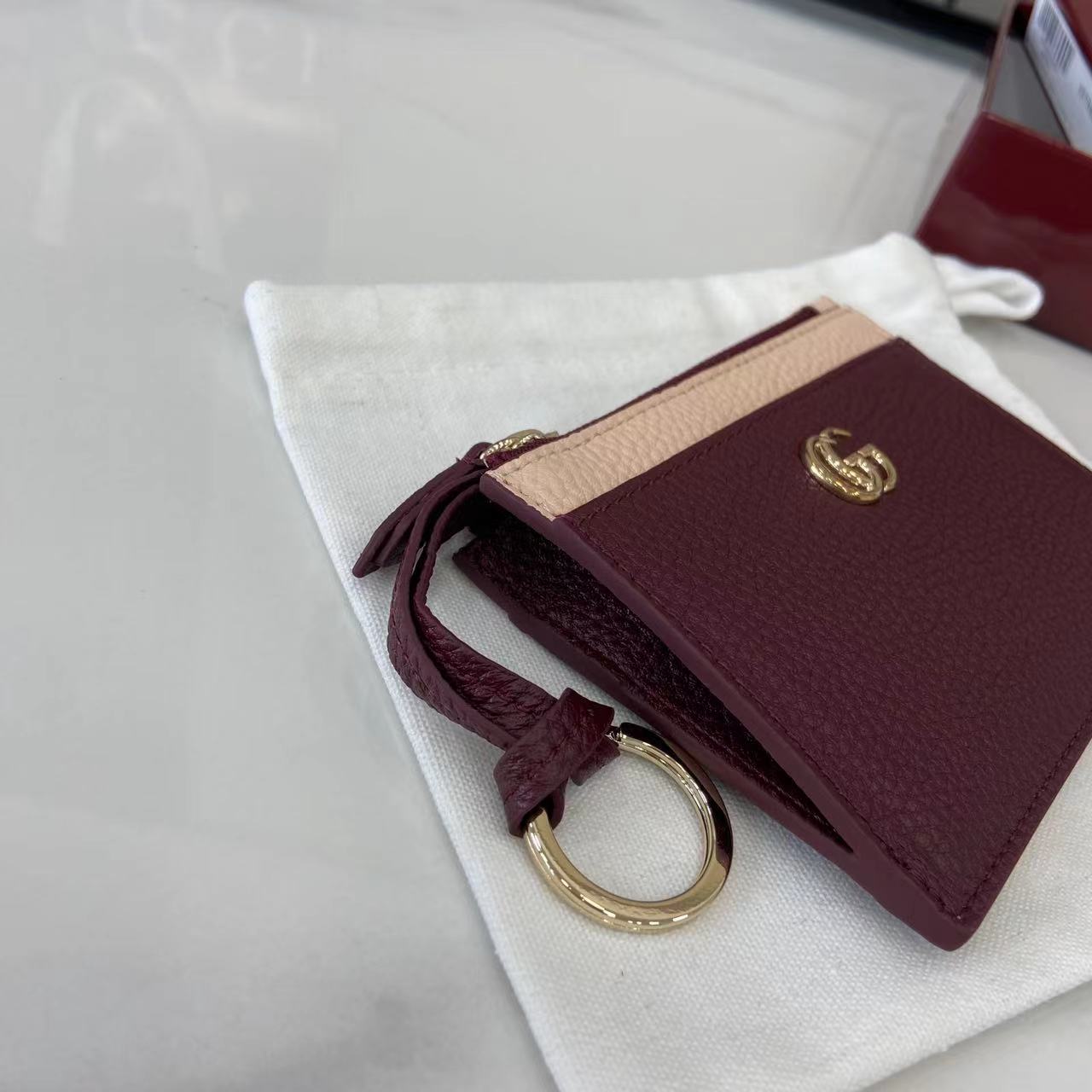 Gucci Bi-color GG Marmont Zip Key Pouch - FashionPlug