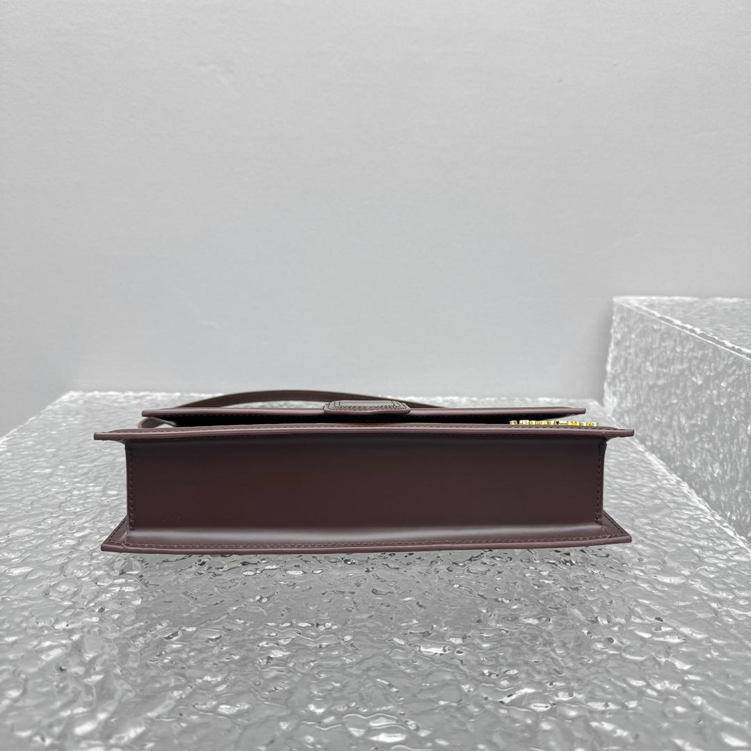 Jacquemus The Long Bambino - FashionPlug