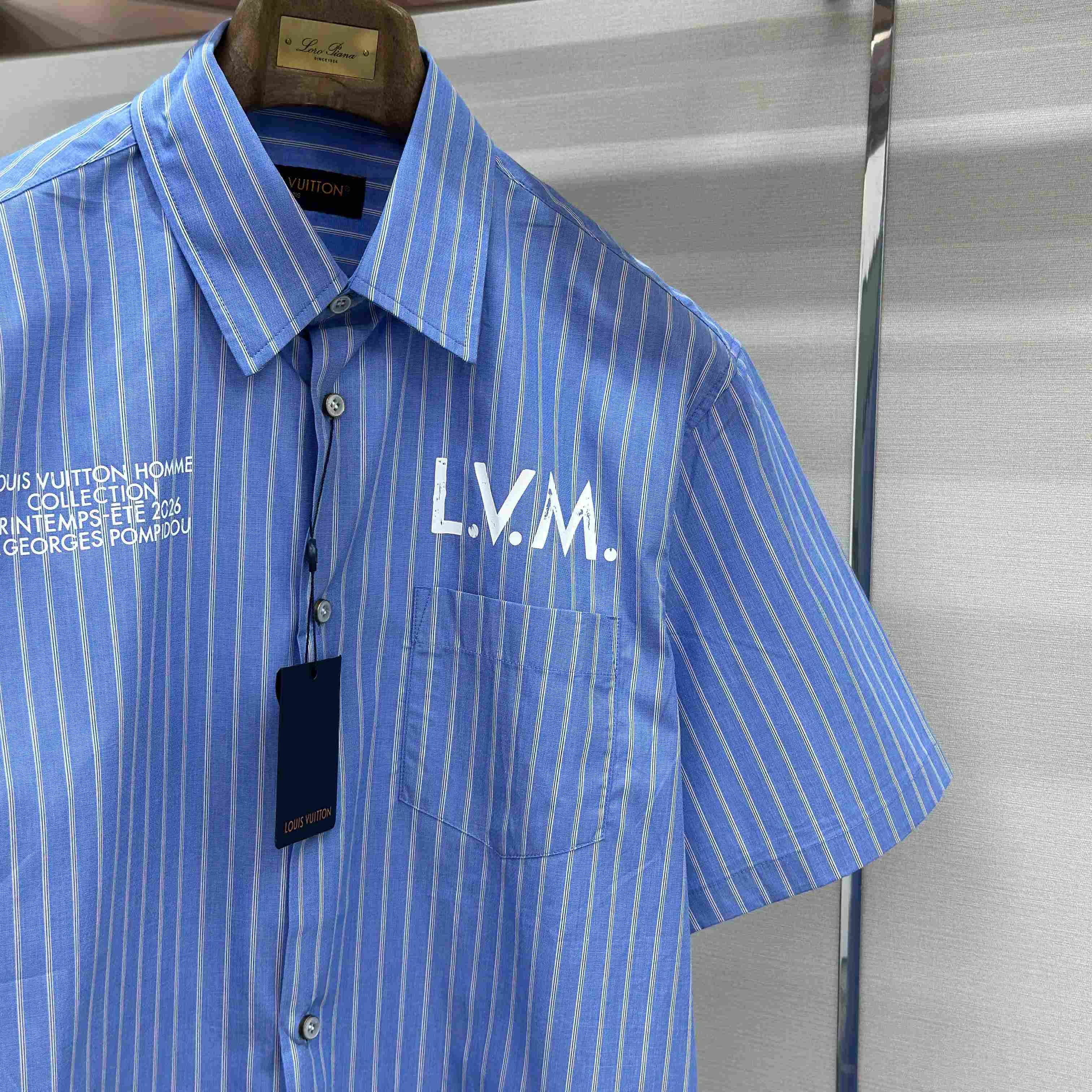 Louis Vuitton Short-Sleeved Shirt 1AJURK - FashionPlug