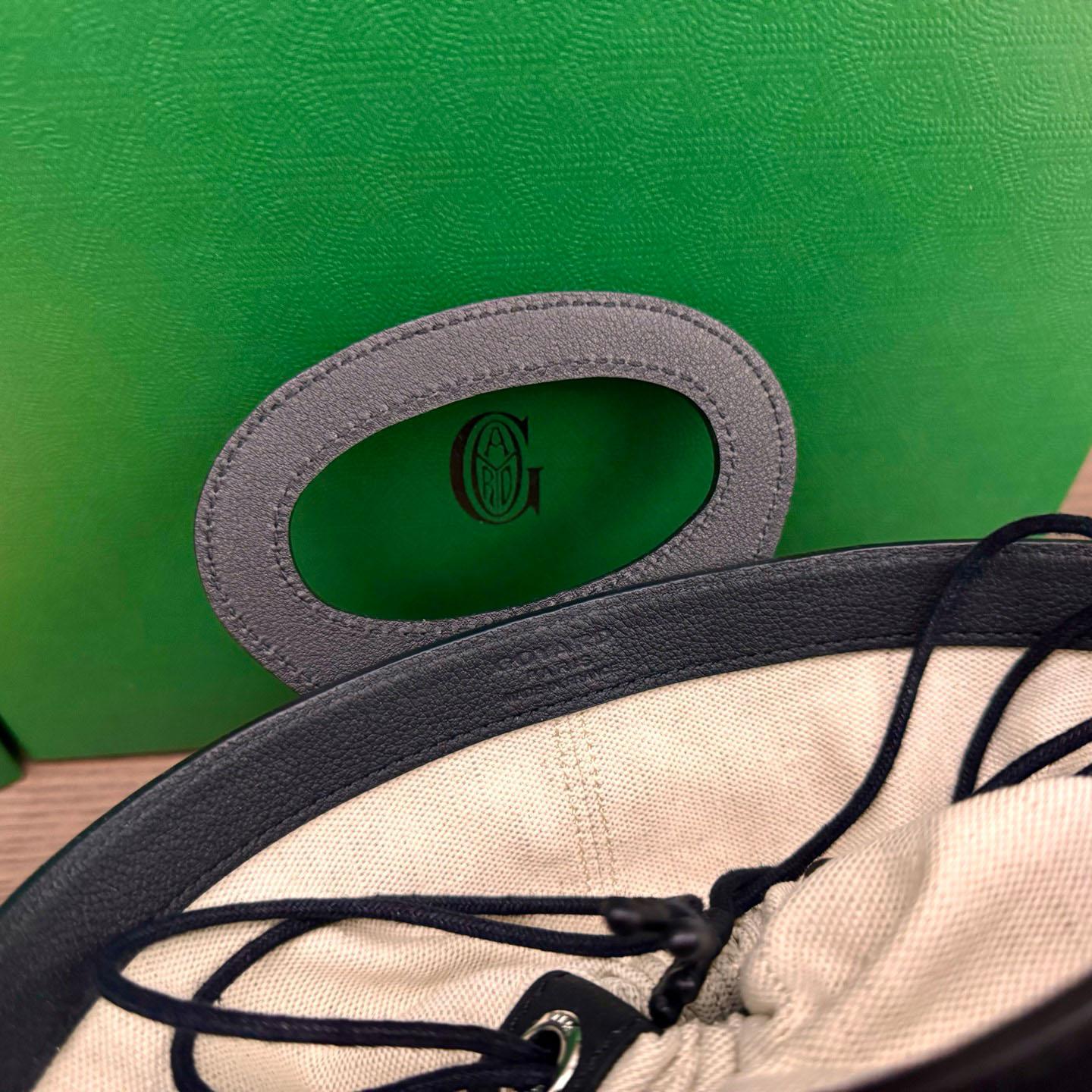 Goyard Beluga Mini Bag - FashionPlug