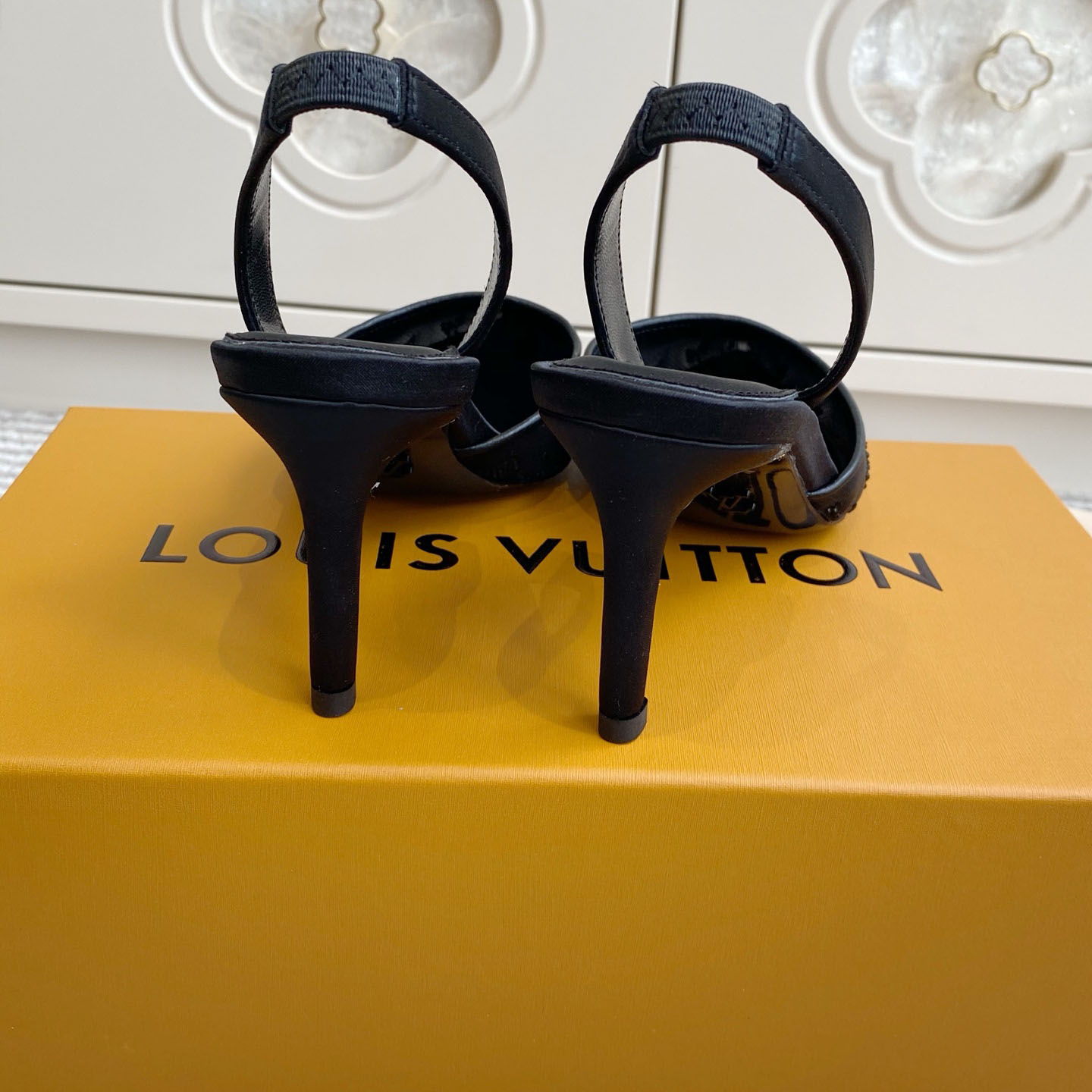 Louis Vuitton Gala Slingback Pump 1AJMZS - FashionPlug