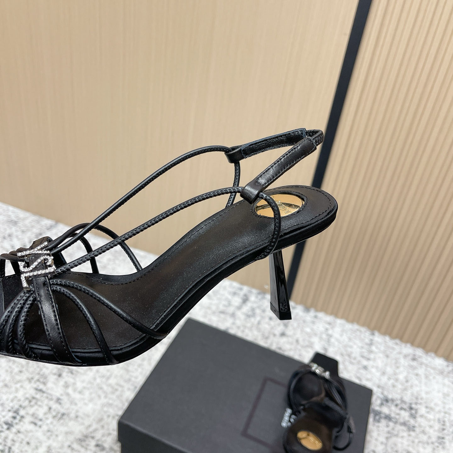 Saint Laurent JERRY Sandals In Smooth Leather - FashionPlug