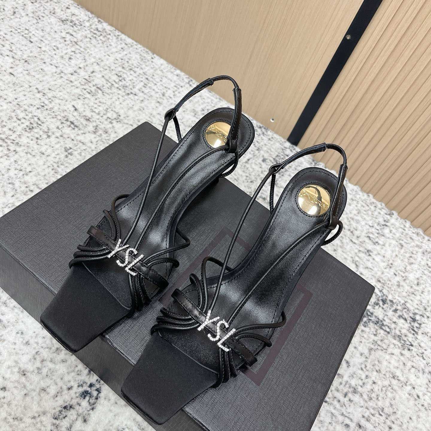 Saint Laurent JERRY Sandals In Smooth Leather - FashionPlug
