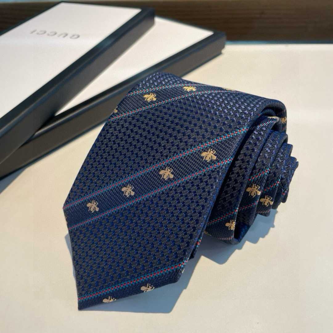Gucci Bee and Web Silk Jacquard Tie - FashionPlug