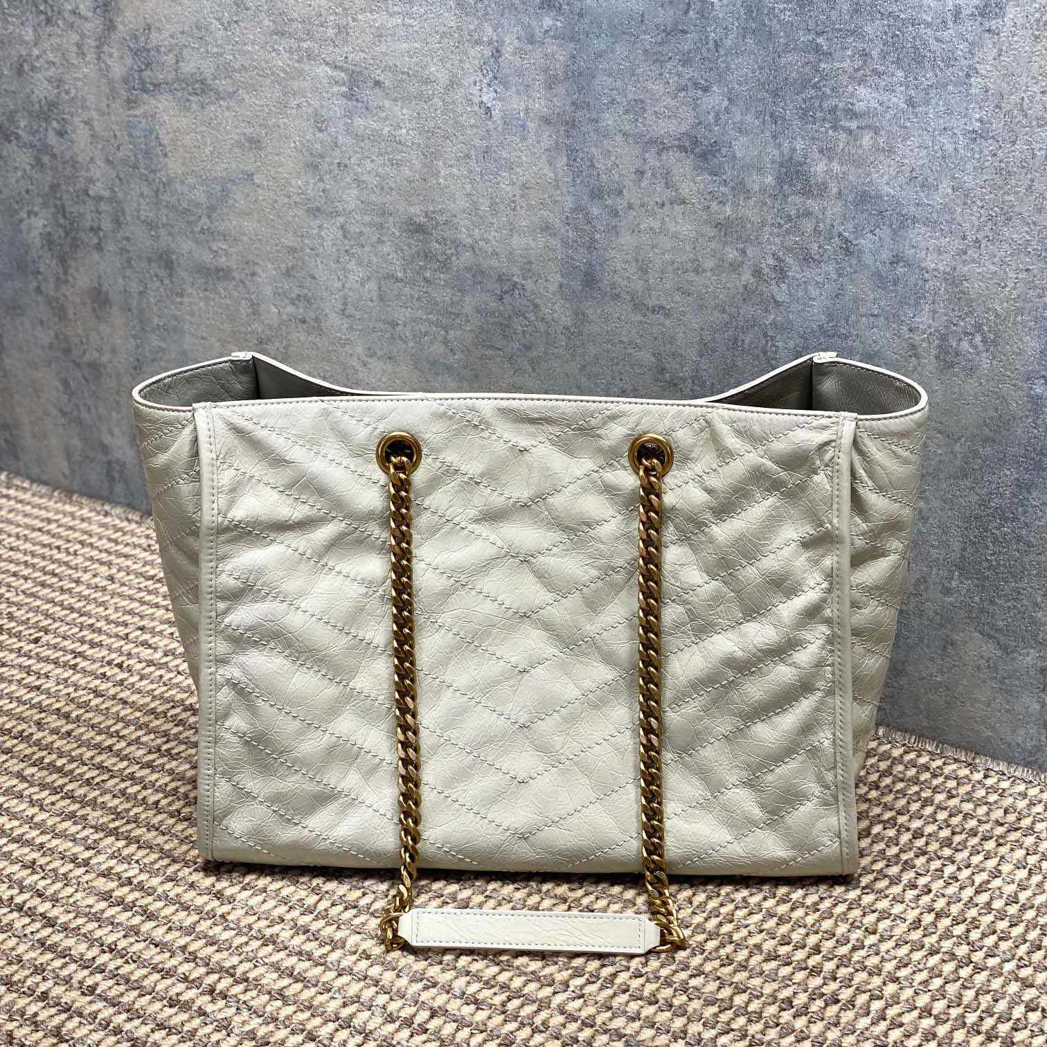 Saint Laurent Nini Shopping In Vintage Leather - FashionPlug