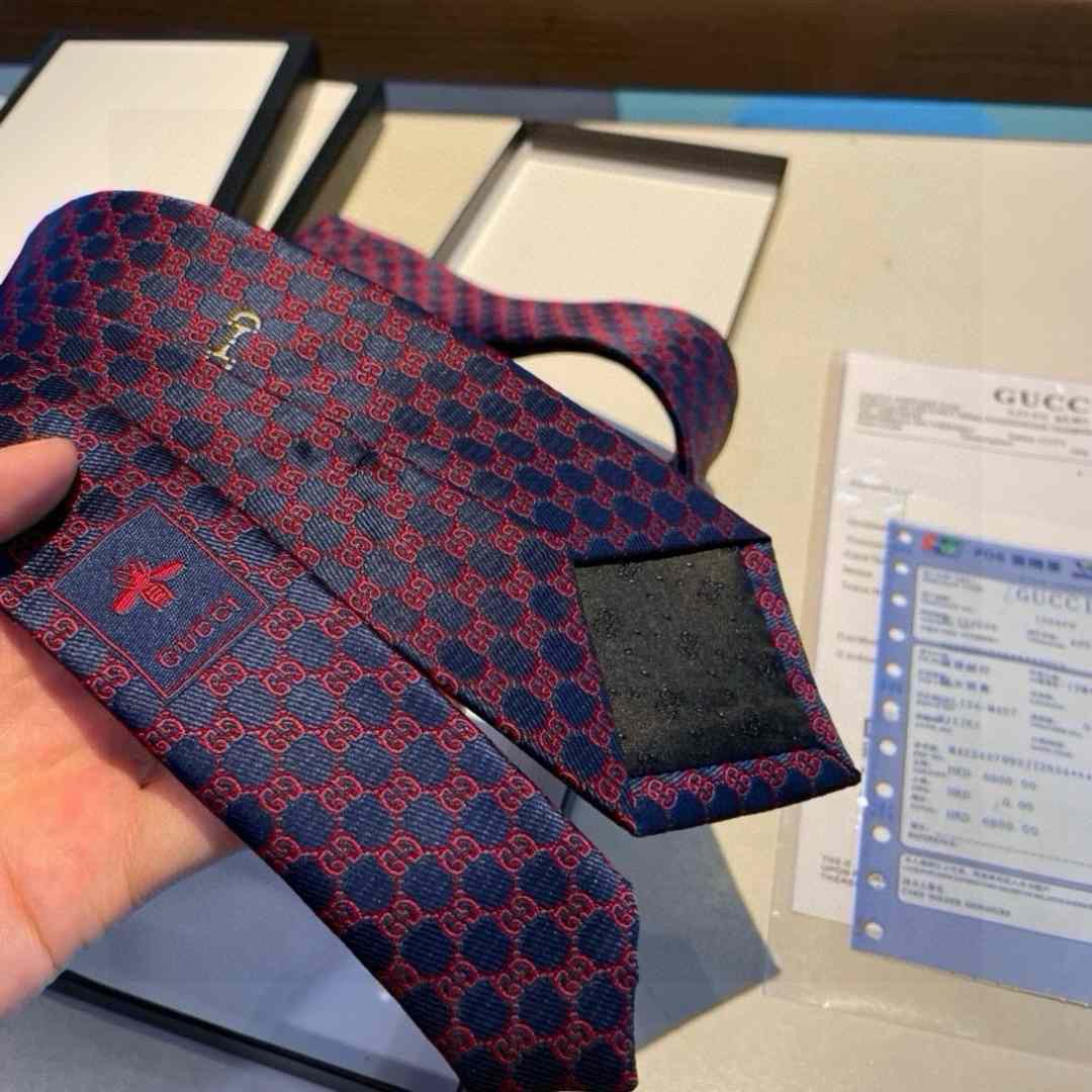 Gucci GG Silk Jacquard Tie - FashionPlug