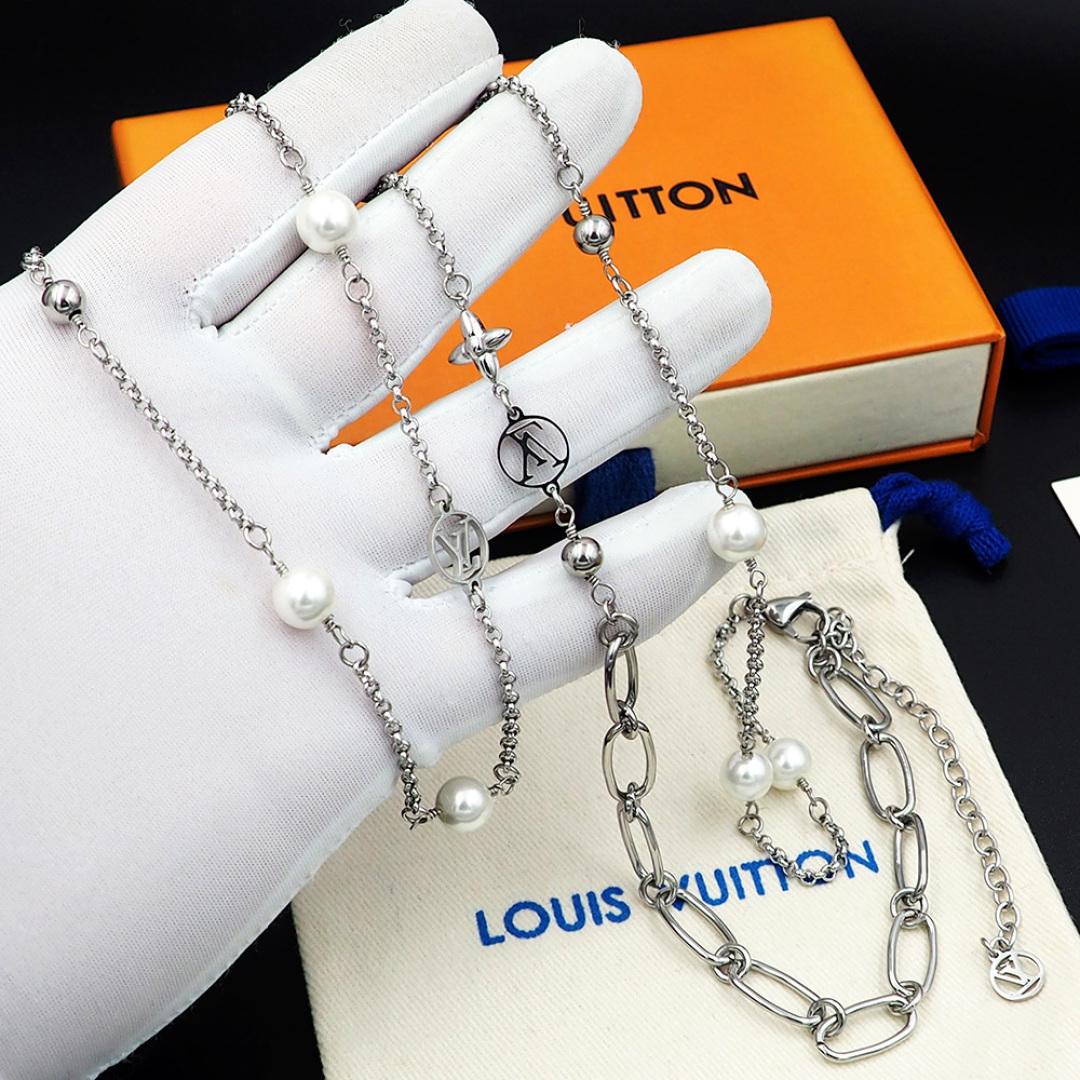 Louis Vuitton LV Mix Chains Necklace   M02516 - FashionPlug