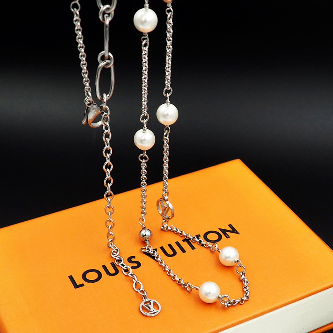 Louis Vuitton LV Mix Chains Necklace   M02516 - FashionPlug