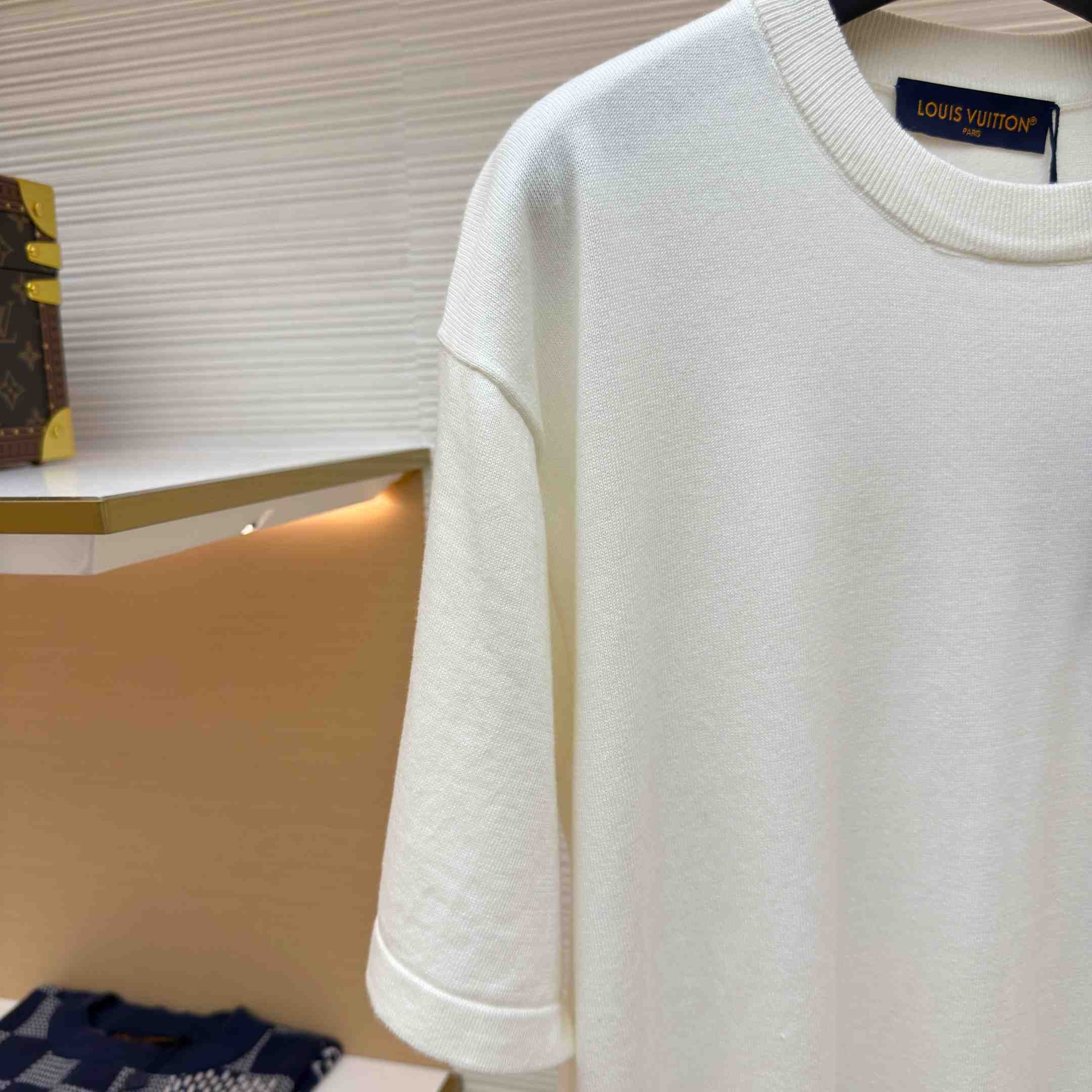 Louis Vuitton Embellished Short-Sleeved Crewneck 1AHVO9 - FashionPlug