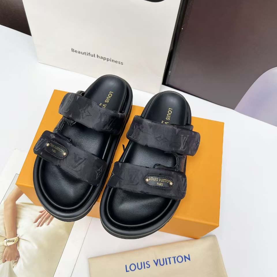 Louis Vuitton Pool Pillow Comfort Mule   1AHNQS - FashionPlug