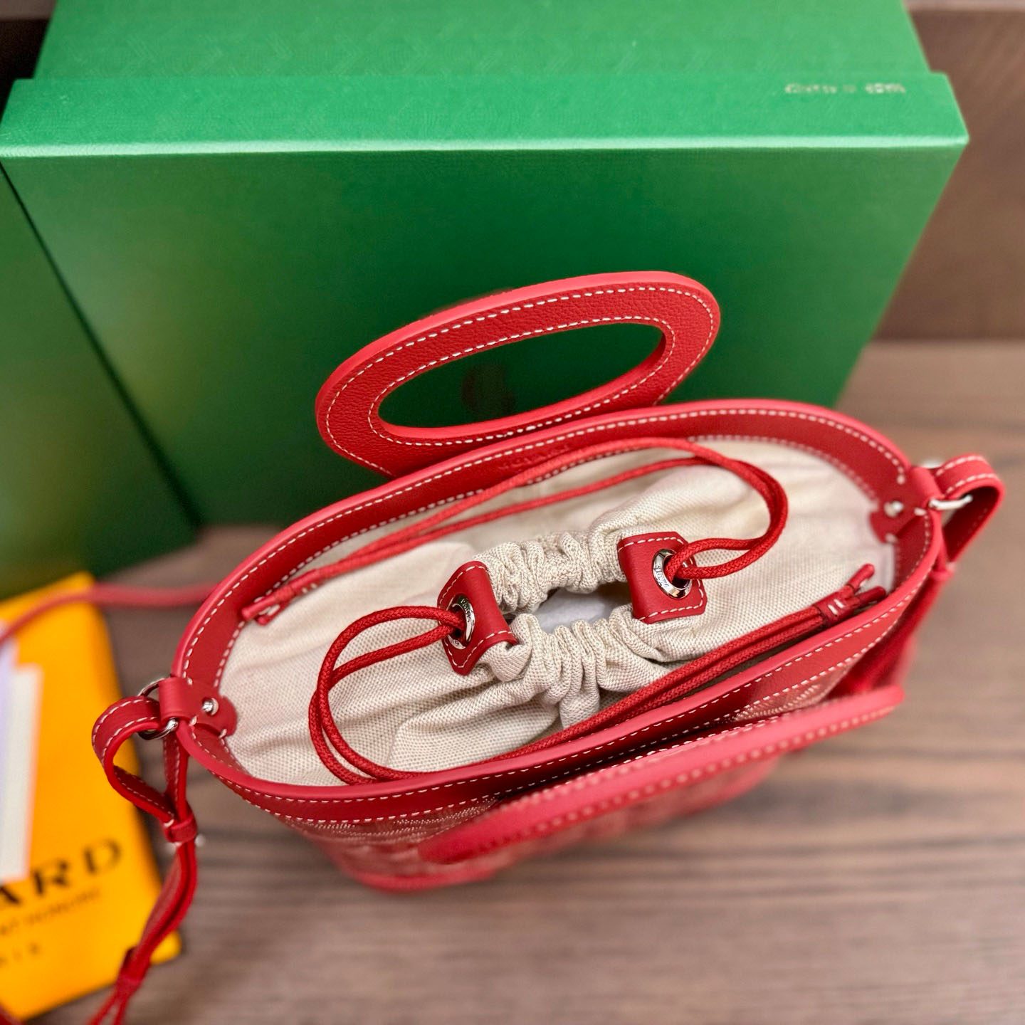 Goyard Beluga Mini Bag - FashionPlug