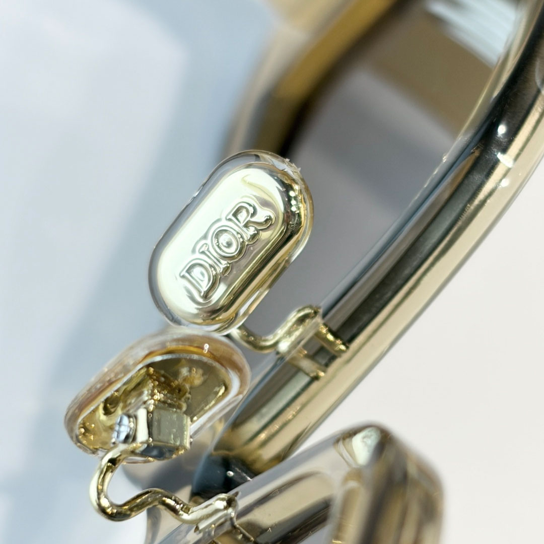 Dior LuckyCharms S1F - FashionPlug