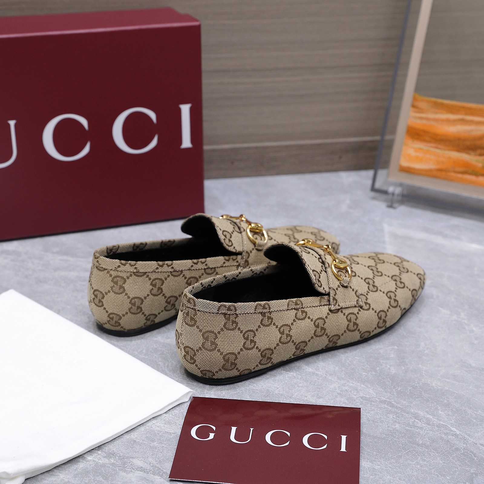 Gucci Women's Ragazzo Loafer - FashionPlug