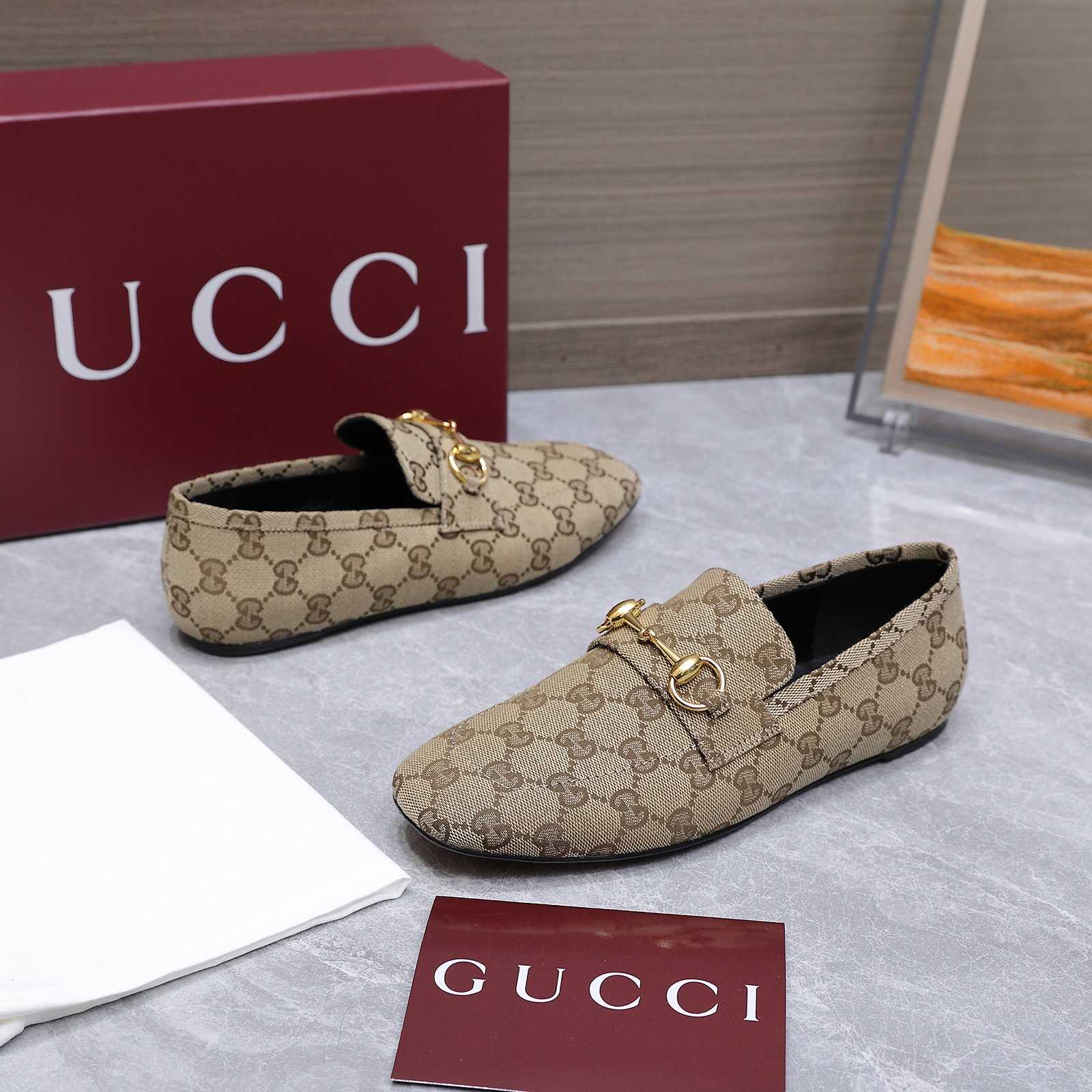 Gucci Women's Ragazzo Loafer - FashionPlug