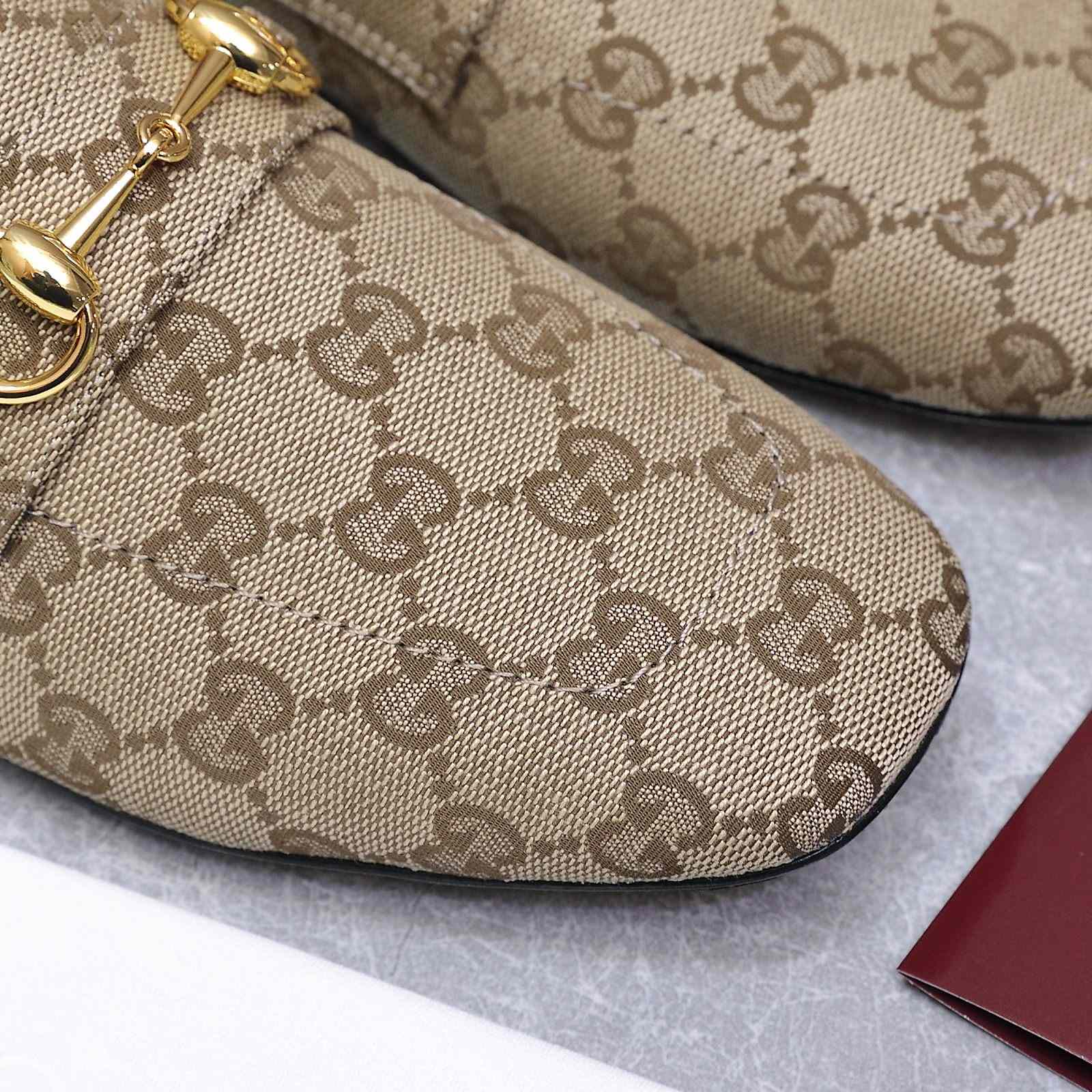 Gucci Women's Ragazzo Loafer - FashionPlug