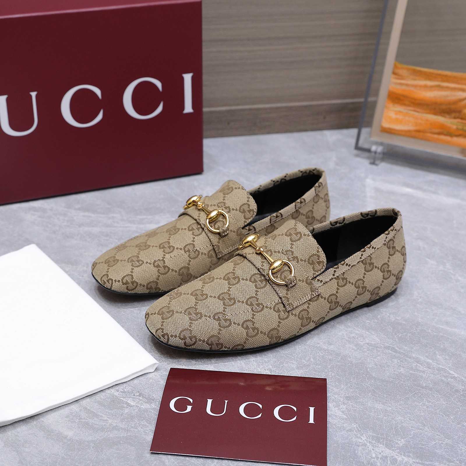 Gucci Women's Ragazzo Loafer - FashionPlug