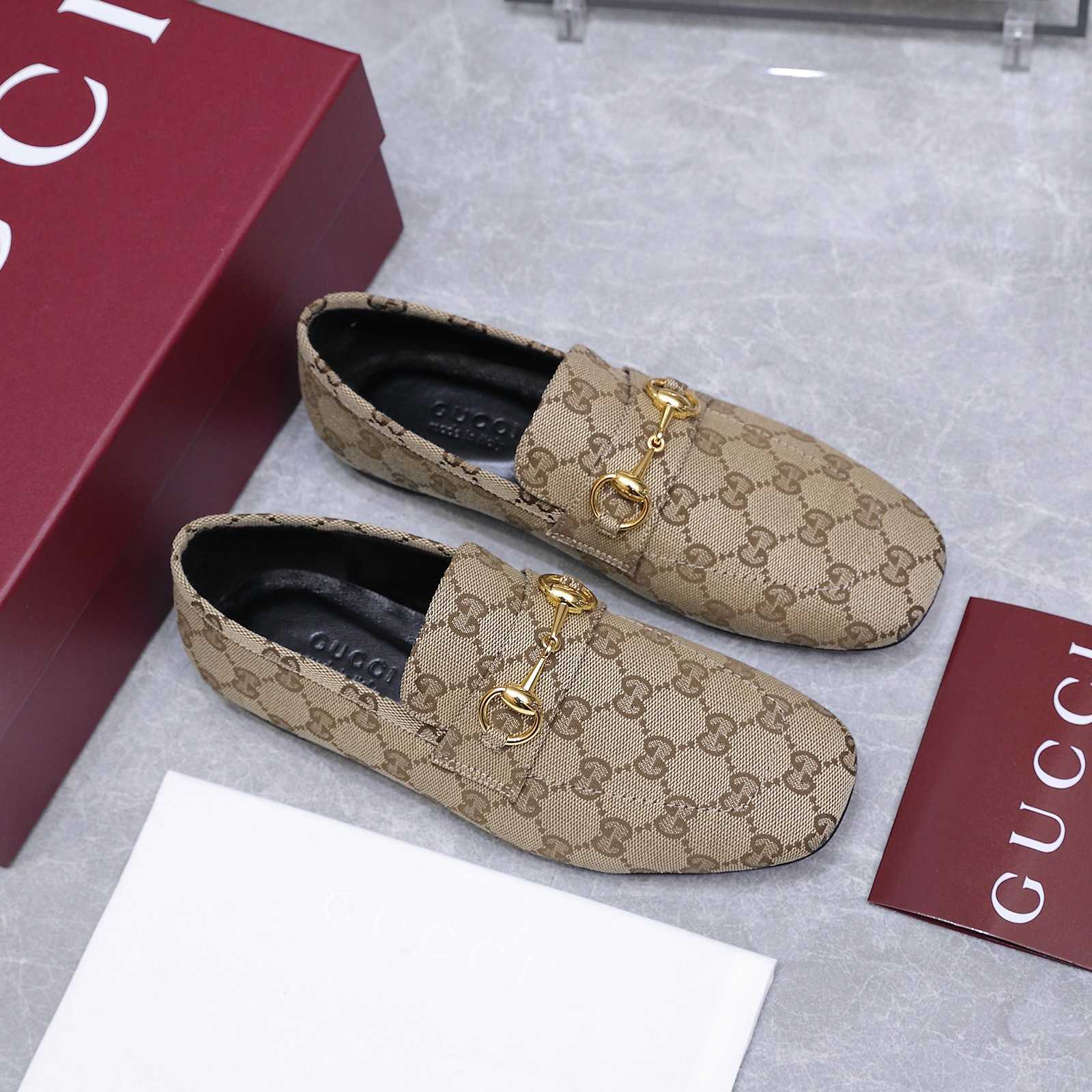 Gucci Women's Ragazzo Loafer - FashionPlug