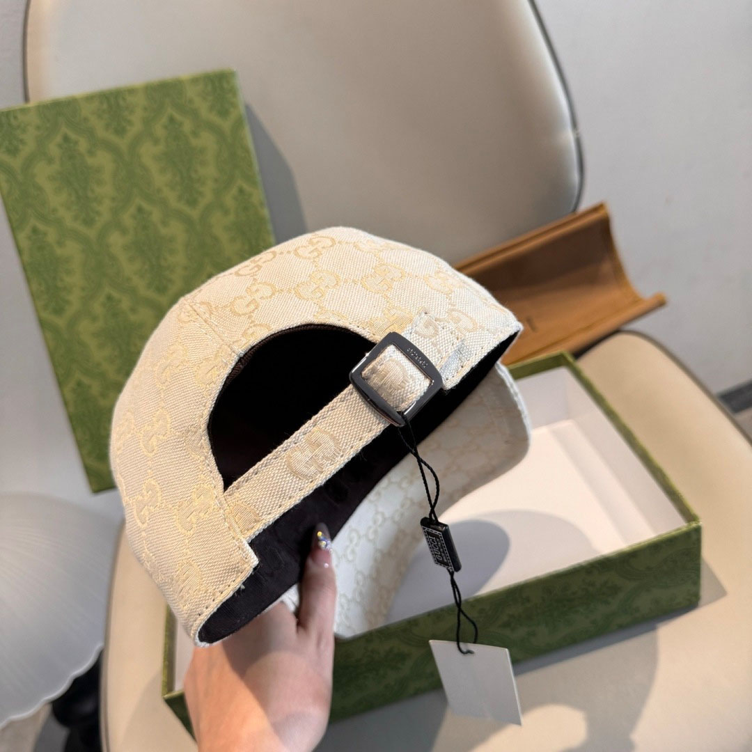 Gucci GG Canvas Baseball Hat - FashionPlug