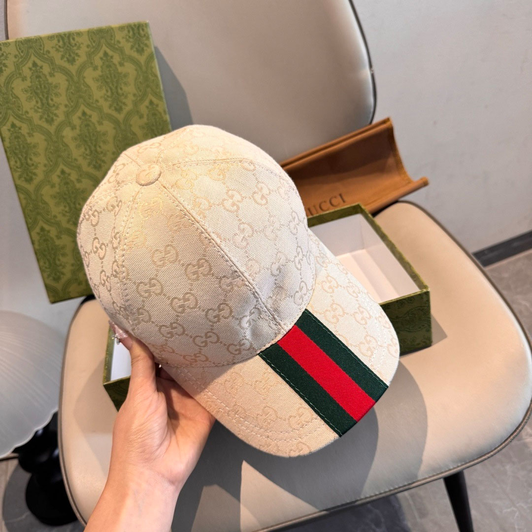 Gucci GG Canvas Baseball Hat - FashionPlug