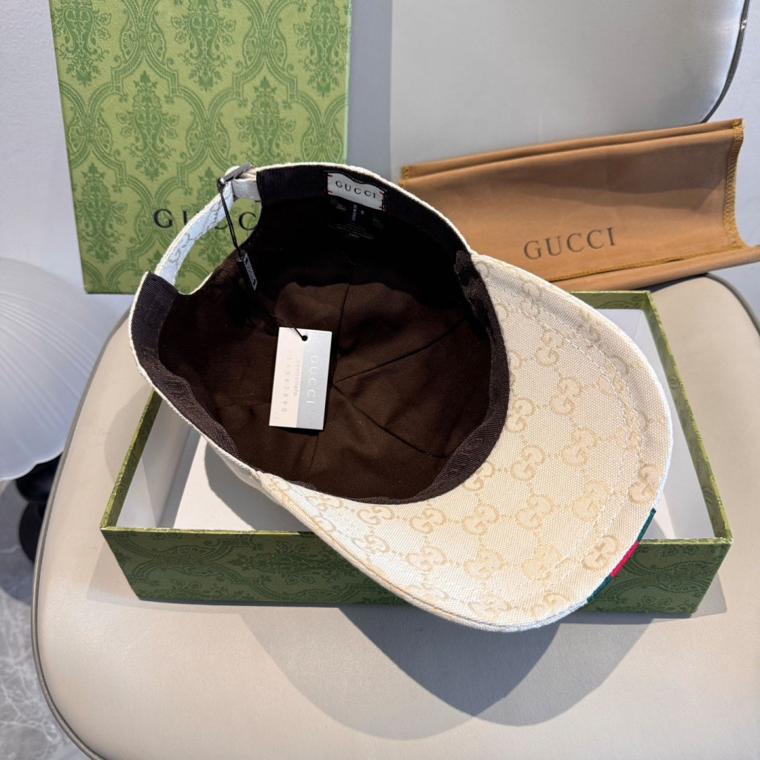 Gucci GG Canvas Baseball Hat - FashionPlug