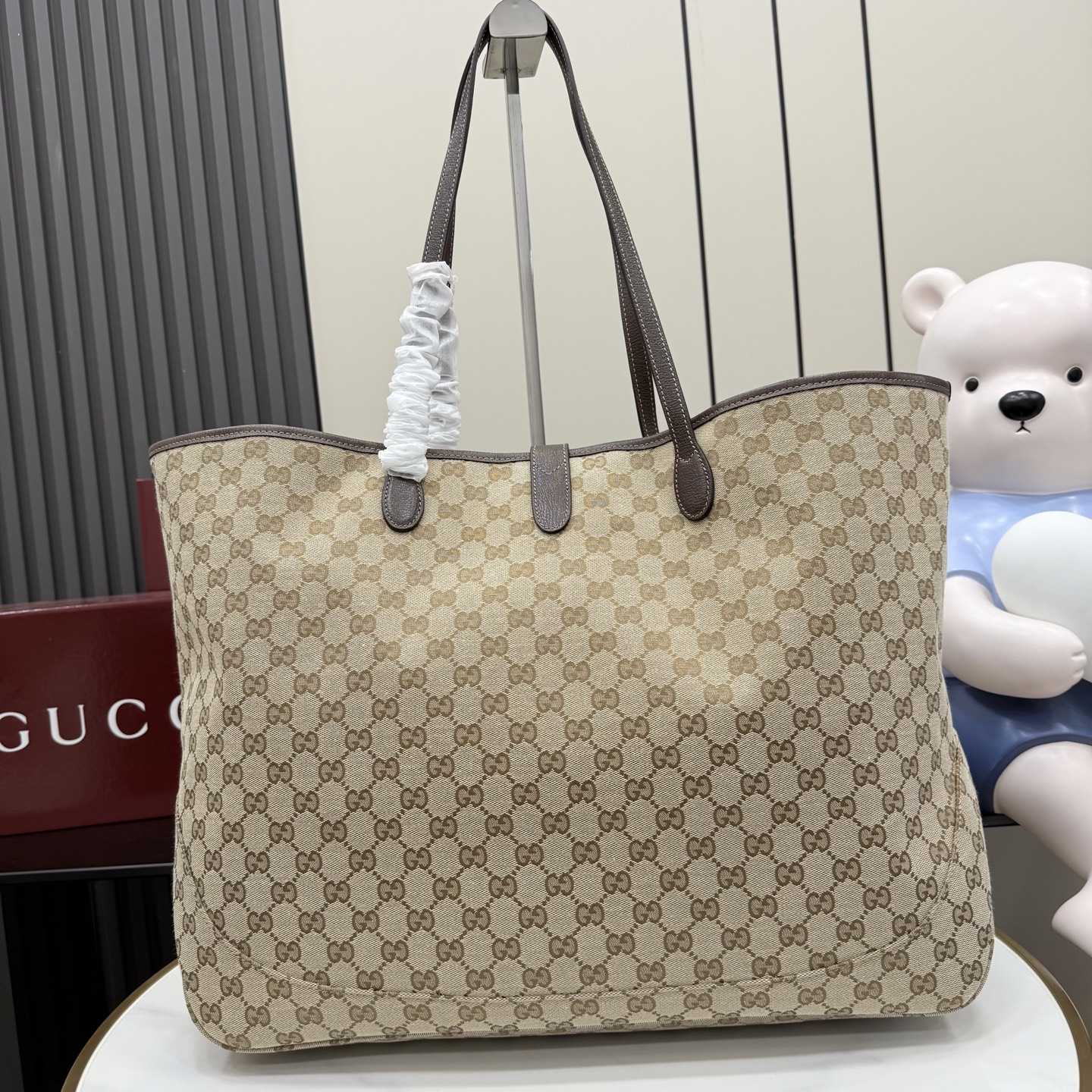 Gucci Jackie Large Tote Bag  - FashionPlug