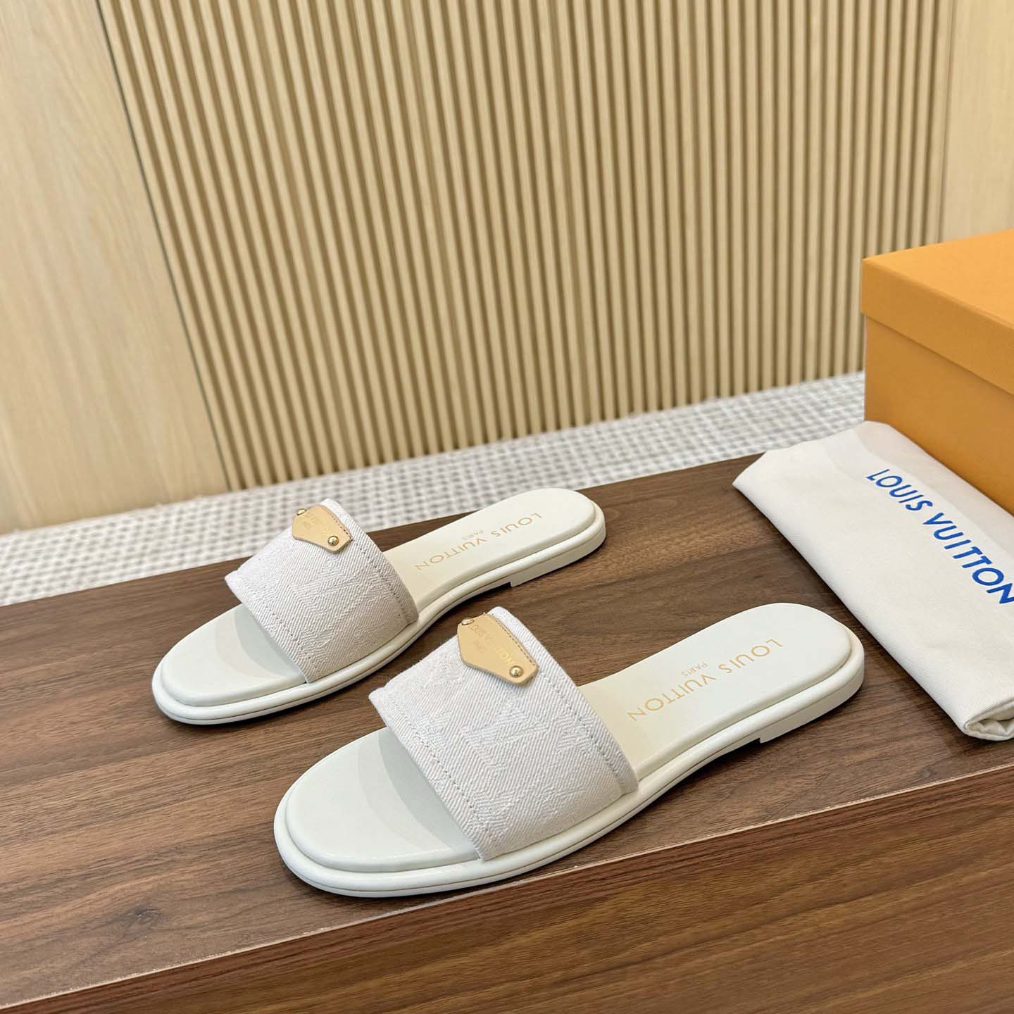 Louis Vuitton Lily Flat Mule   1AJPML - FashionPlug