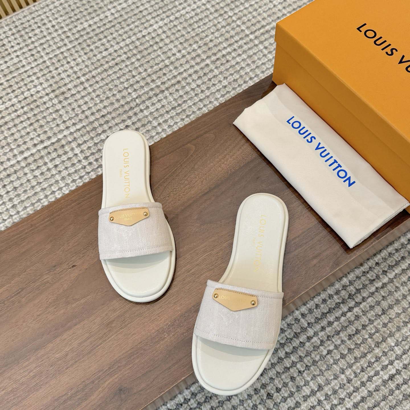 Louis Vuitton Lily Flat Mule   1AJPML - FashionPlug