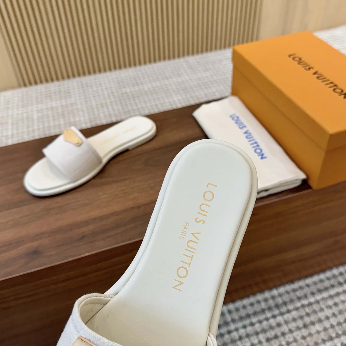 Louis Vuitton Lily Flat Mule   1AJPML - FashionPlug