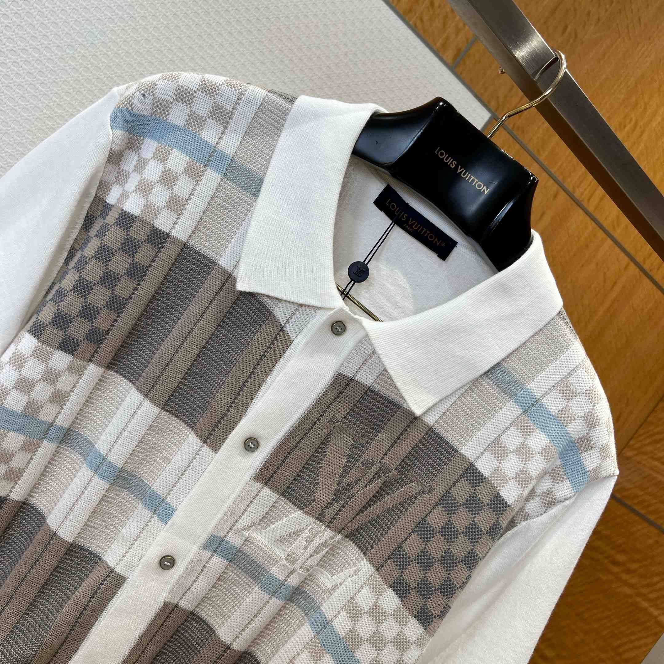Louis Vuitton Graphic Jacquard Short-Sleeved Shirt 1AJTVO - FashionPlug