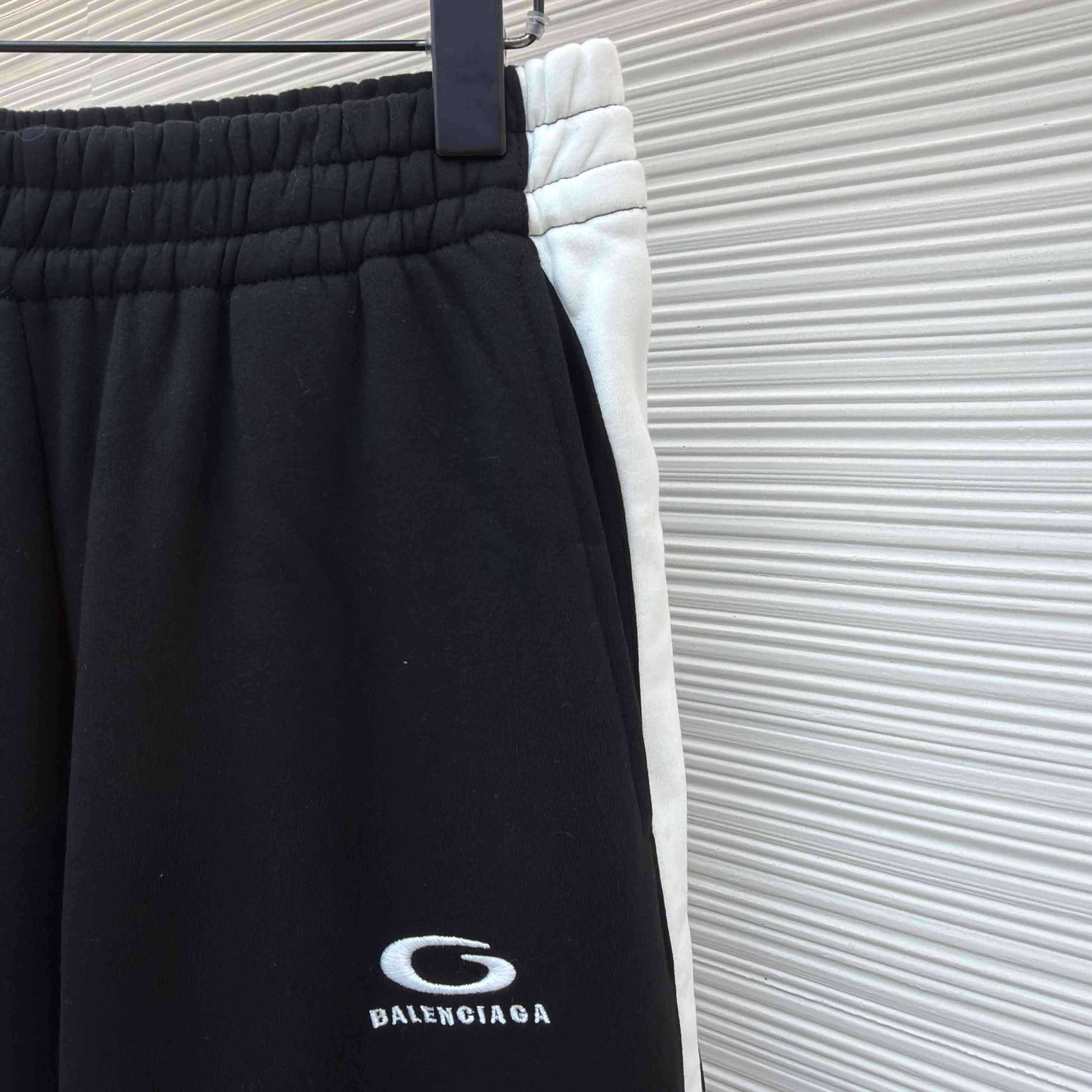 Balenciaga | Nba Collaboration Oversized Sweatpants In Black/White - FashionPlug