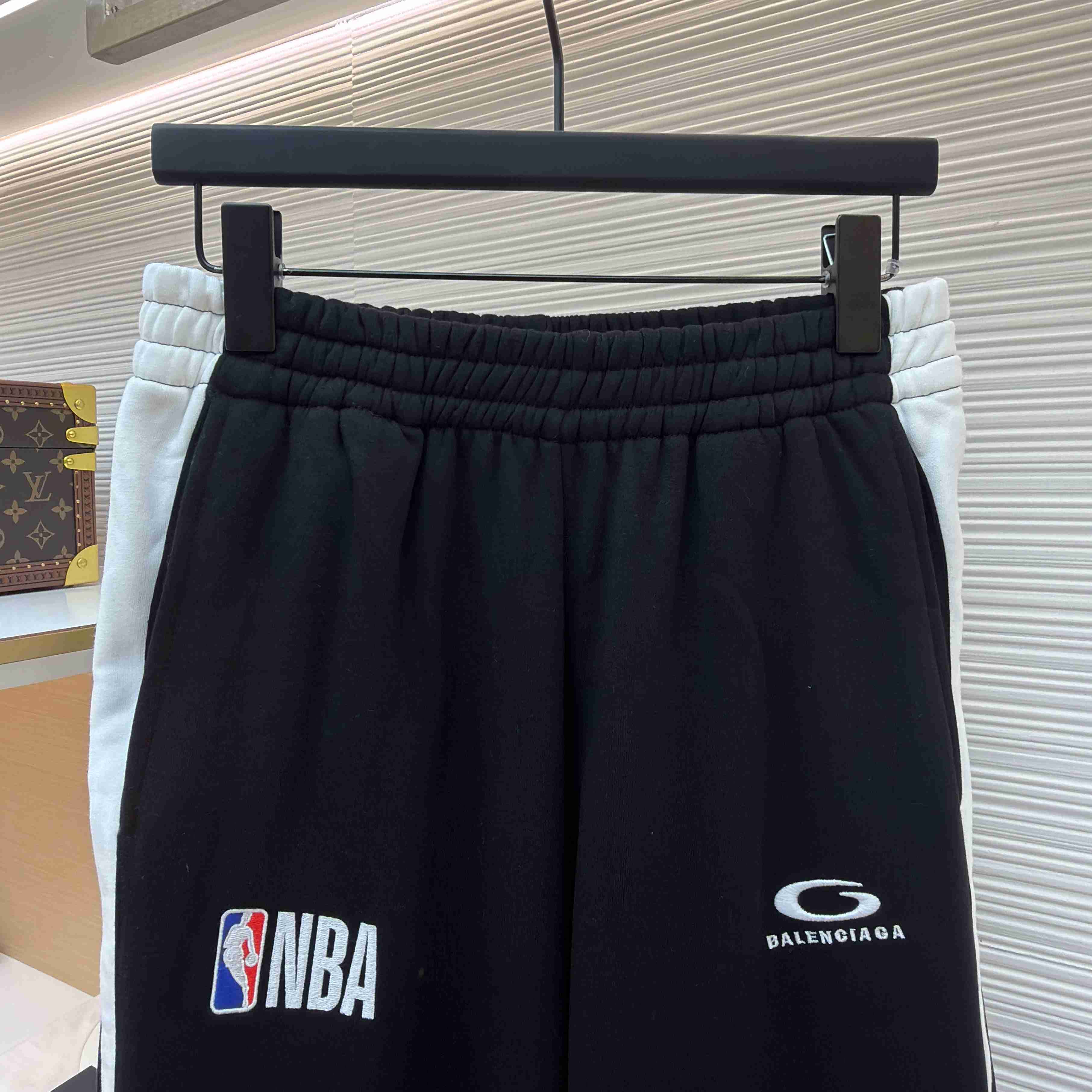 Balenciaga | Nba Collaboration Oversized Sweatpants In Black/White - FashionPlug