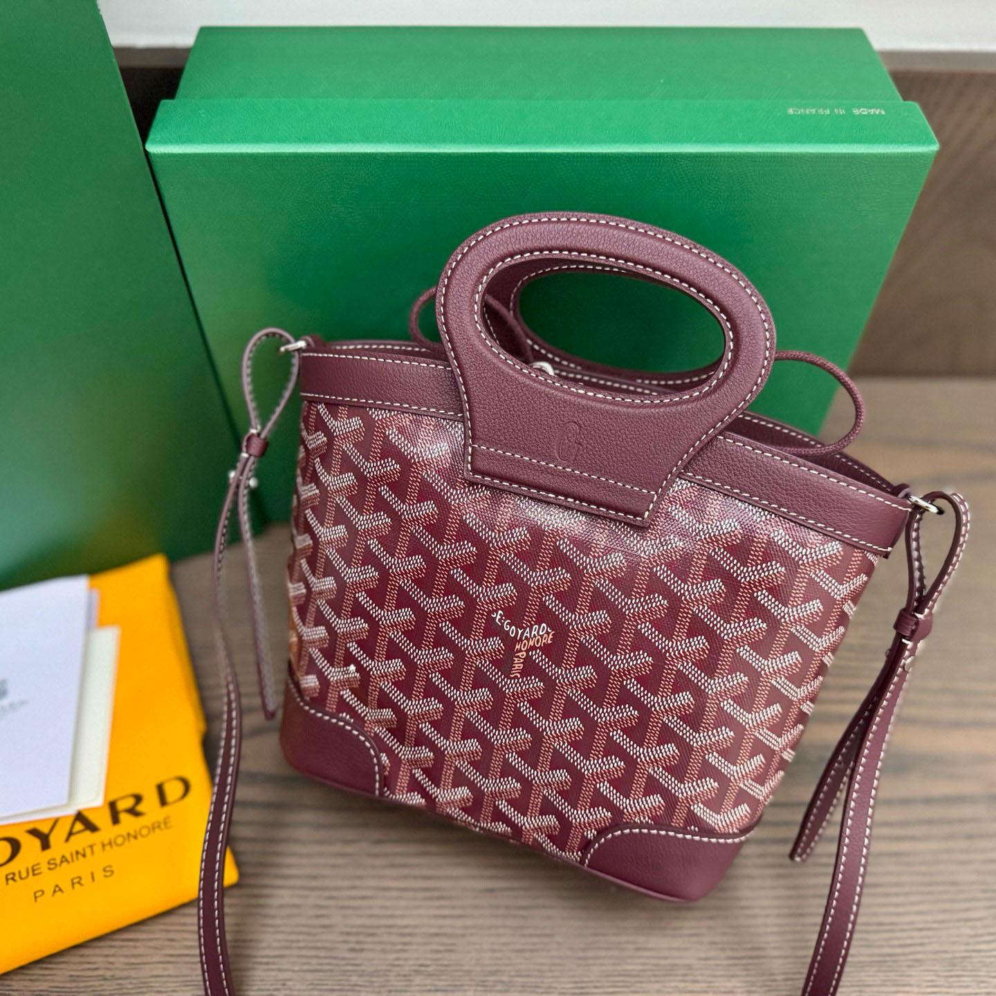 Goyard Beluga Mini Bag - FashionPlug