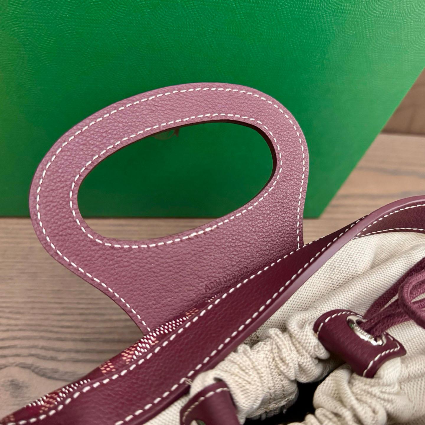 Goyard Beluga Mini Bag - FashionPlug