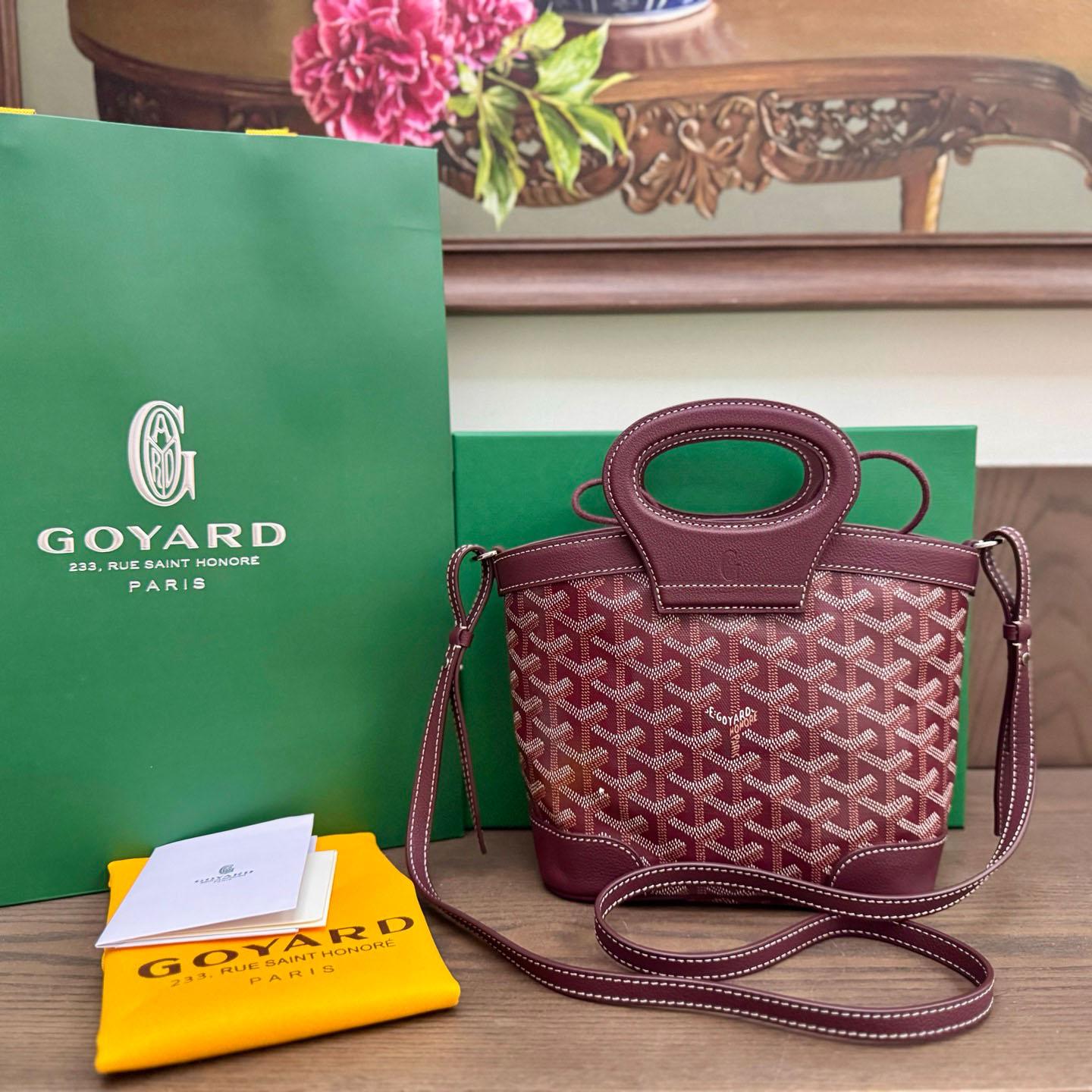 Goyard Beluga Mini Bag - FashionPlug
