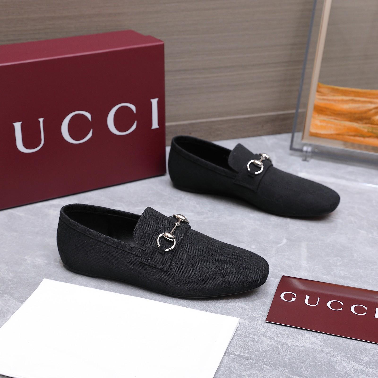Gucci Women's Ragazzo Loafer - FashionPlug