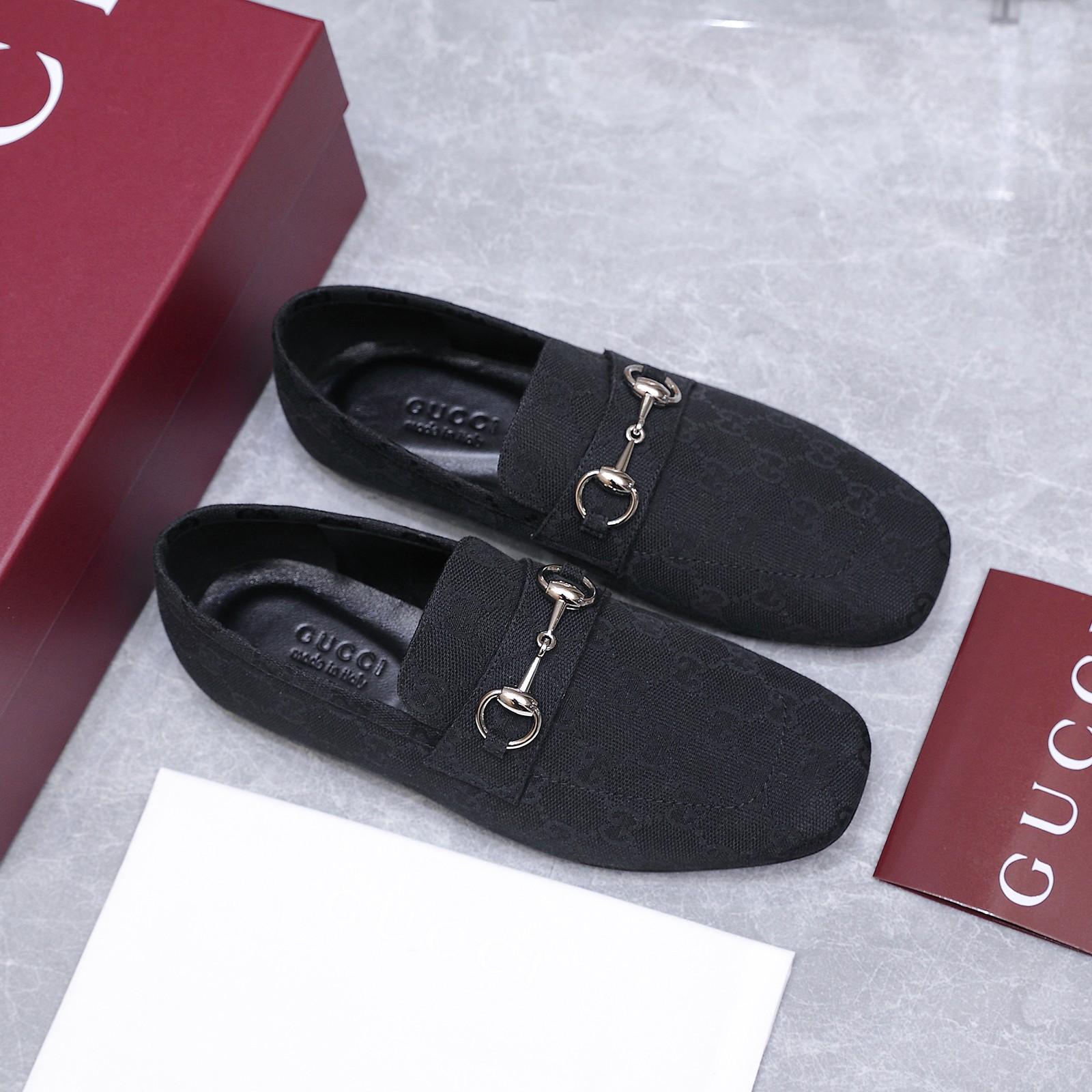 Gucci Women's Ragazzo Loafer - FashionPlug