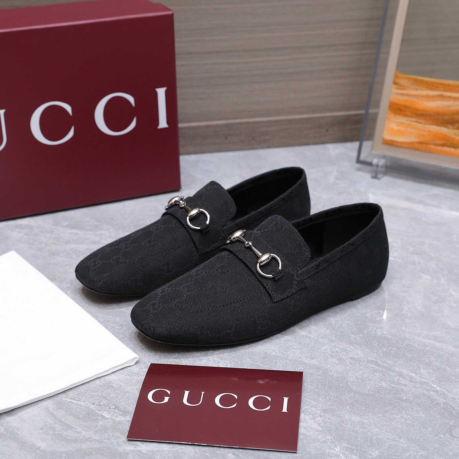 Gucci Women's Ragazzo Loafer - FashionPlug