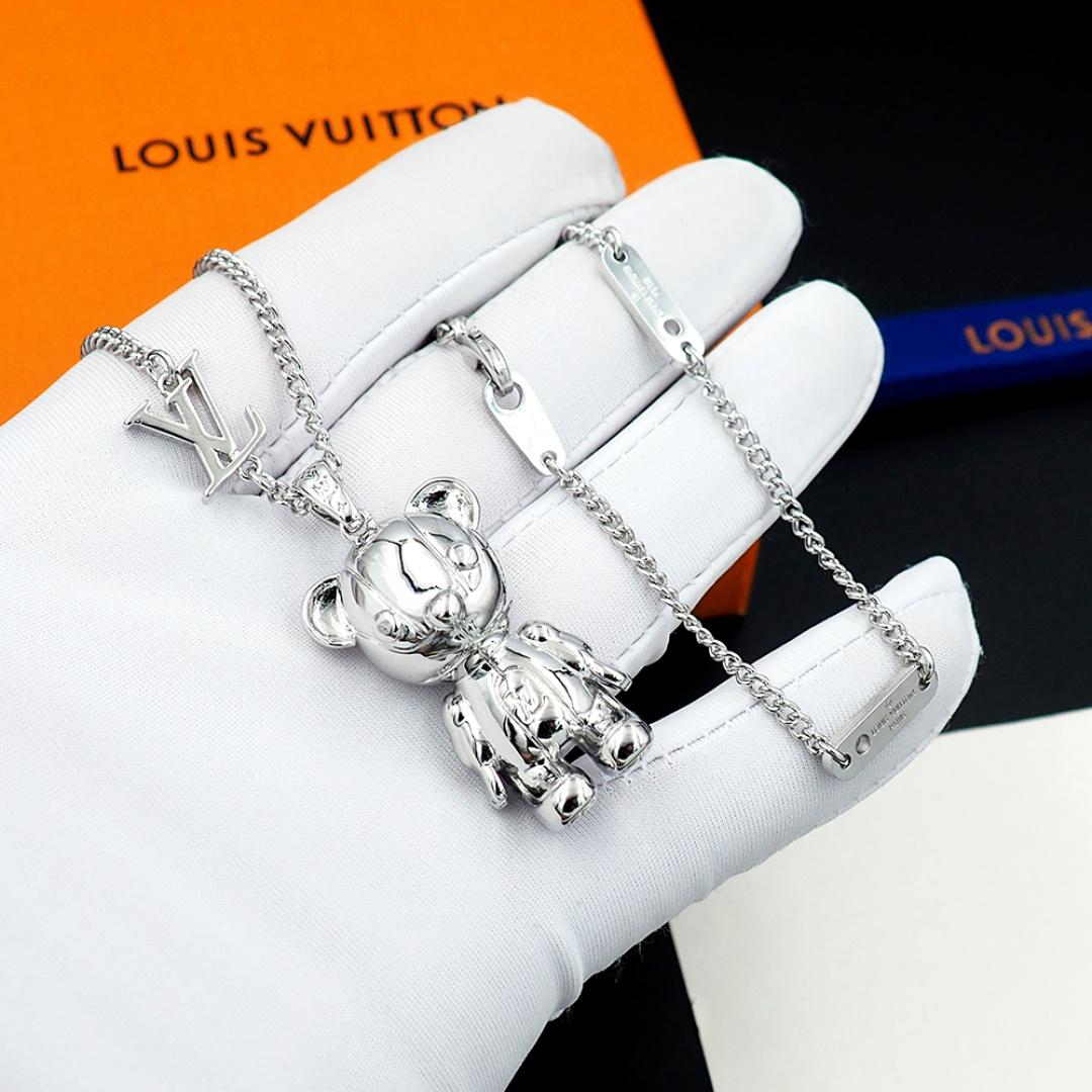 Louis Vuitton LV Louis Medium Charm   M03090 - FashionPlug